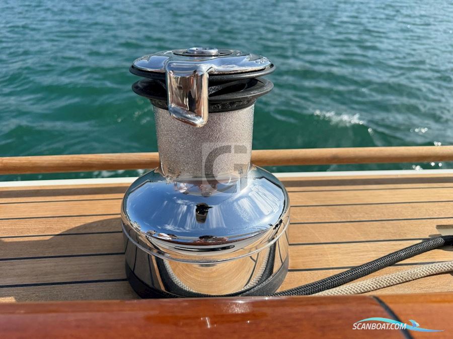 Leonardo Yachts Eagle 54