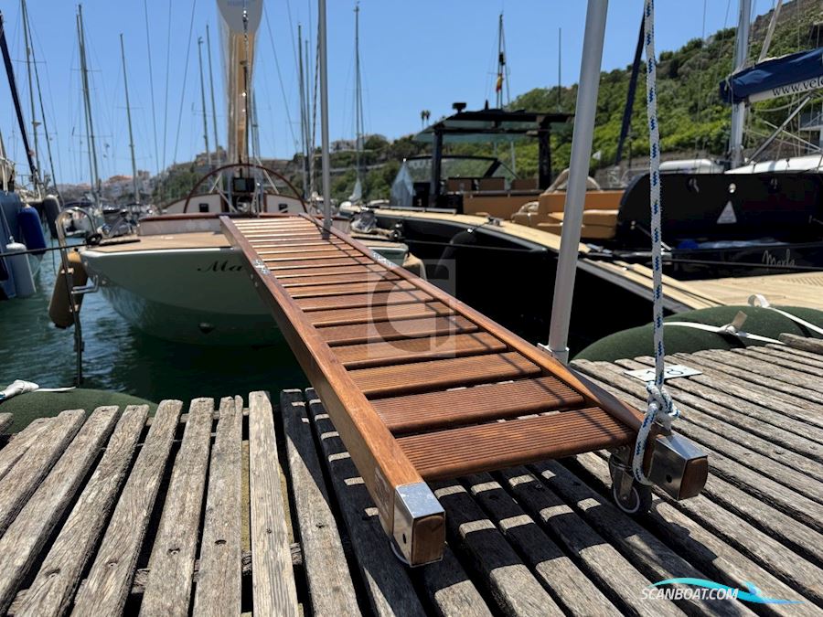 Leonardo Yachts Eagle 54