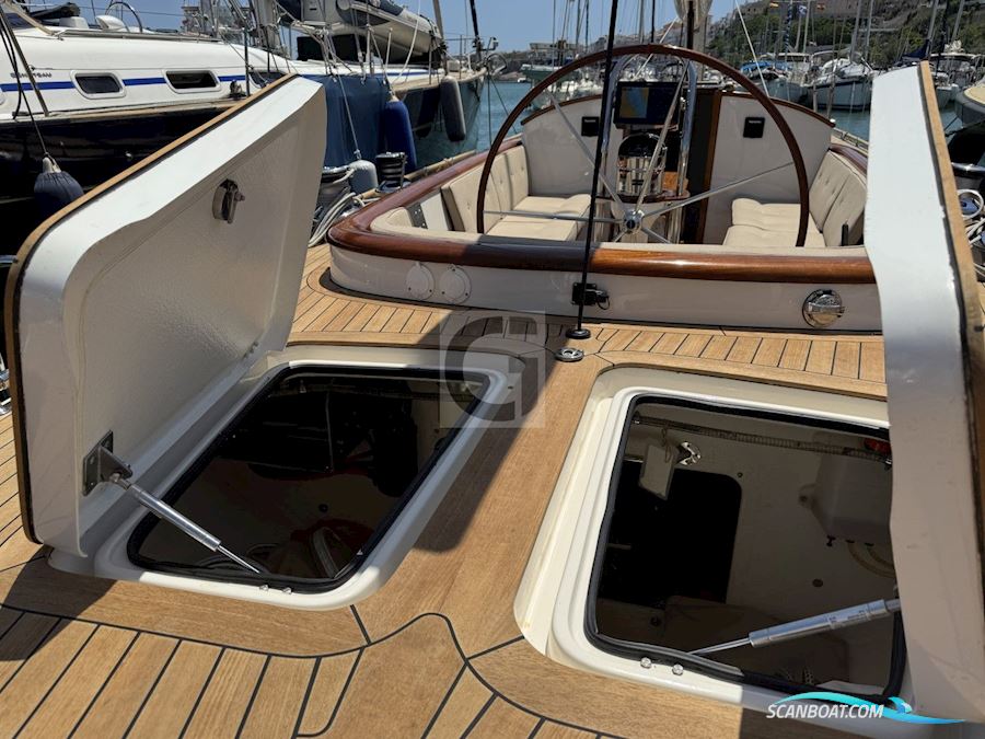 Leonardo Yachts Eagle 54