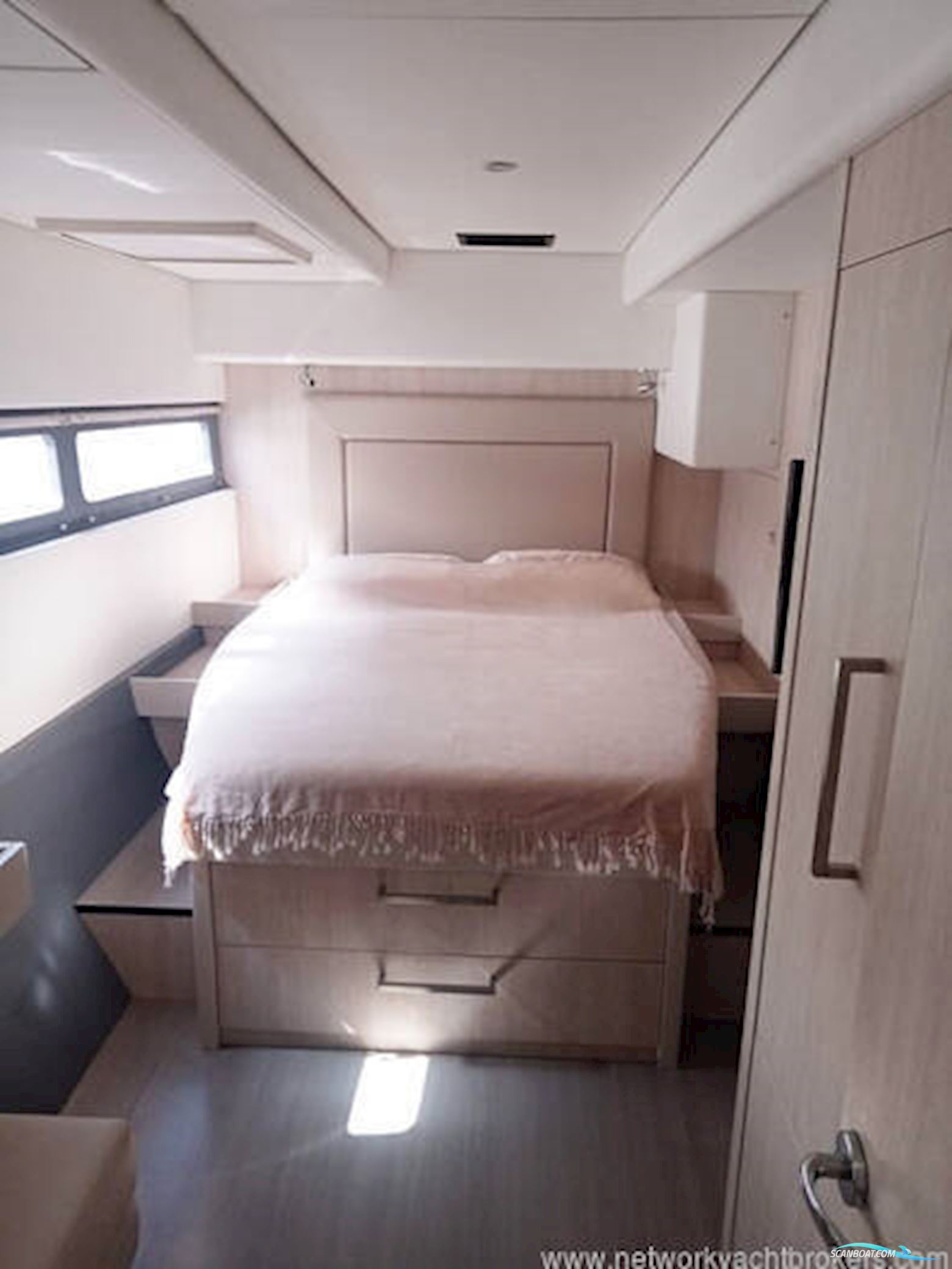 Leopard Catamarans Leopard 58