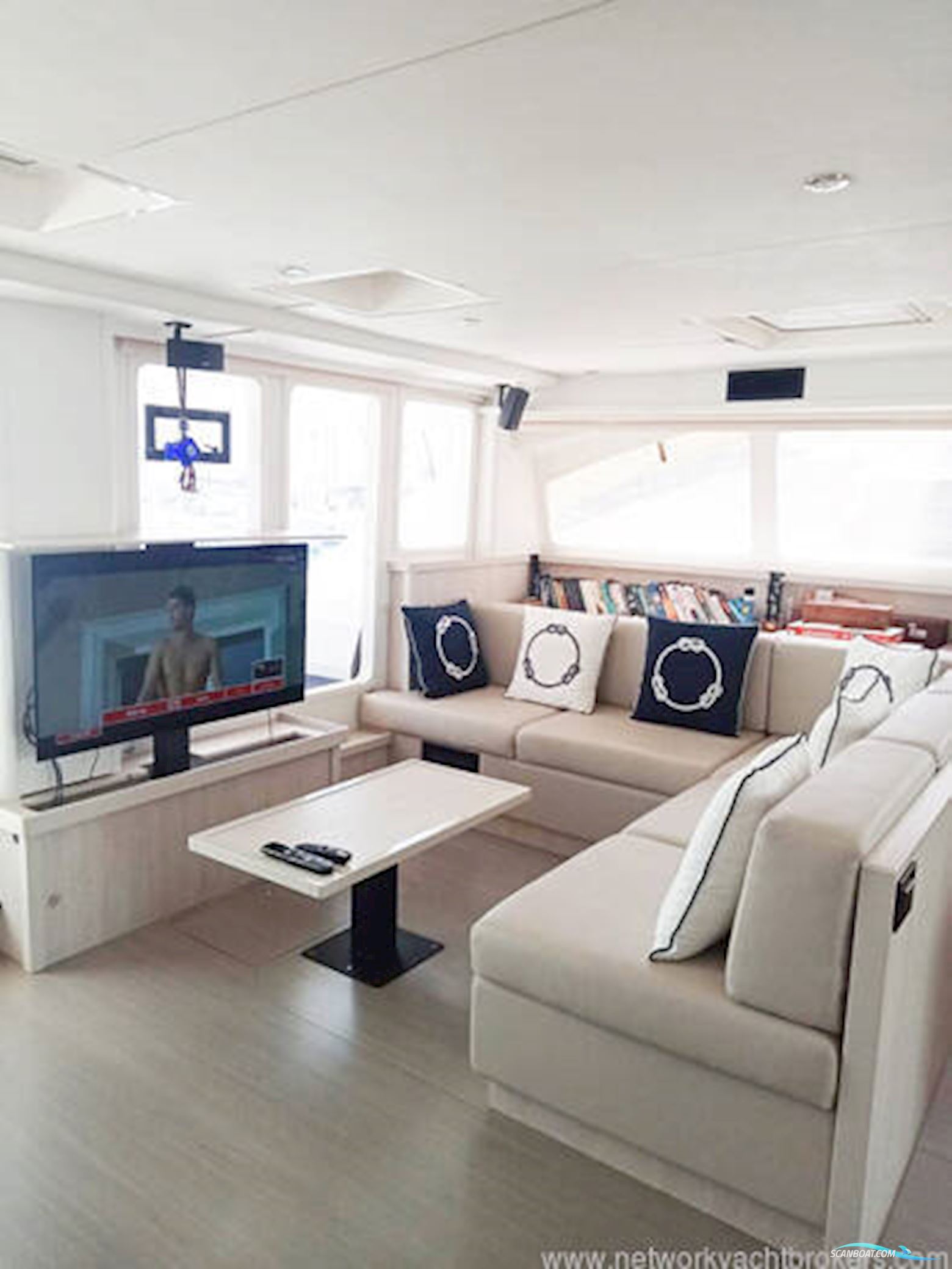 Leopard Catamarans Leopard 58