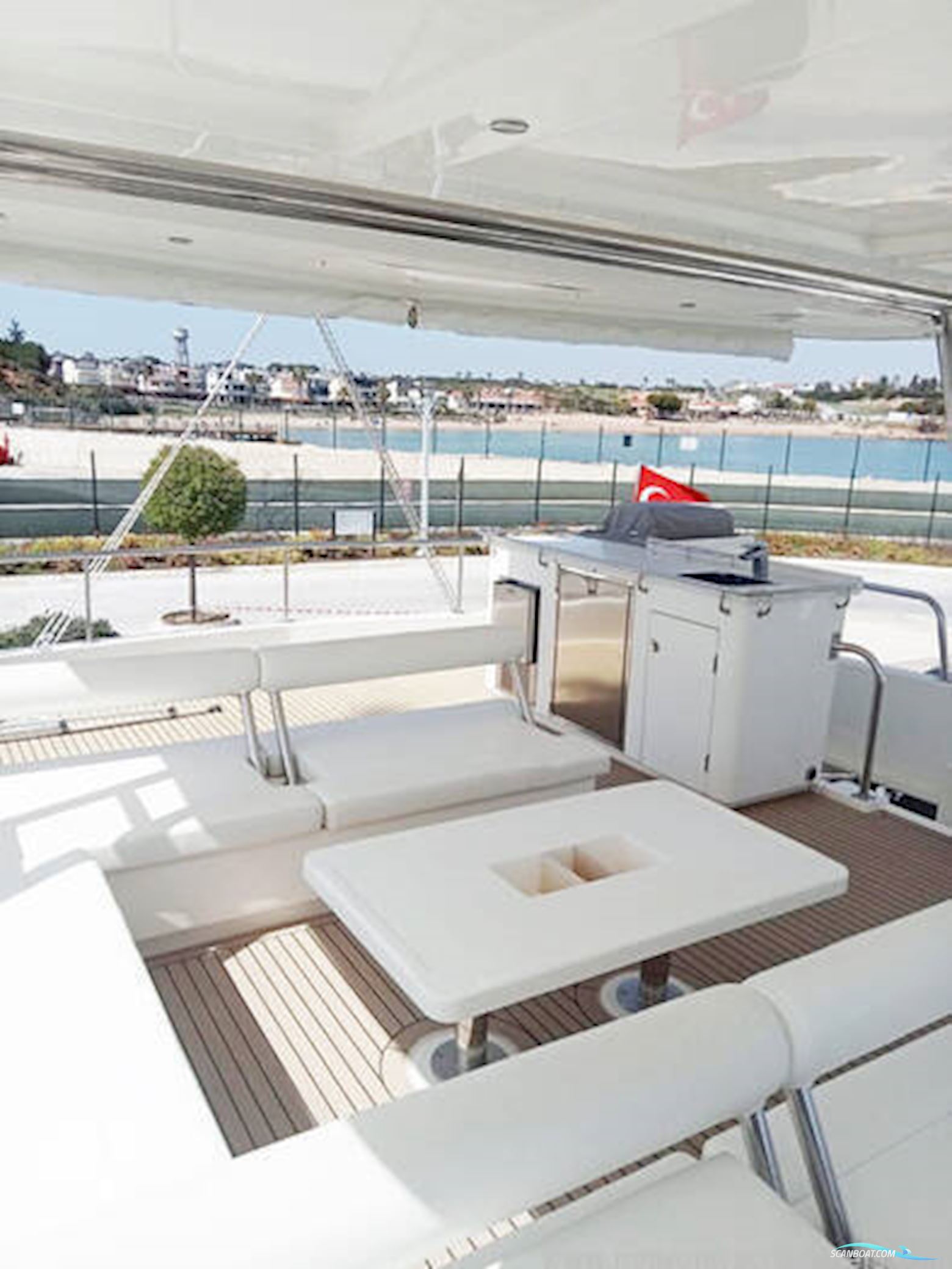 Leopard Catamarans Leopard 58