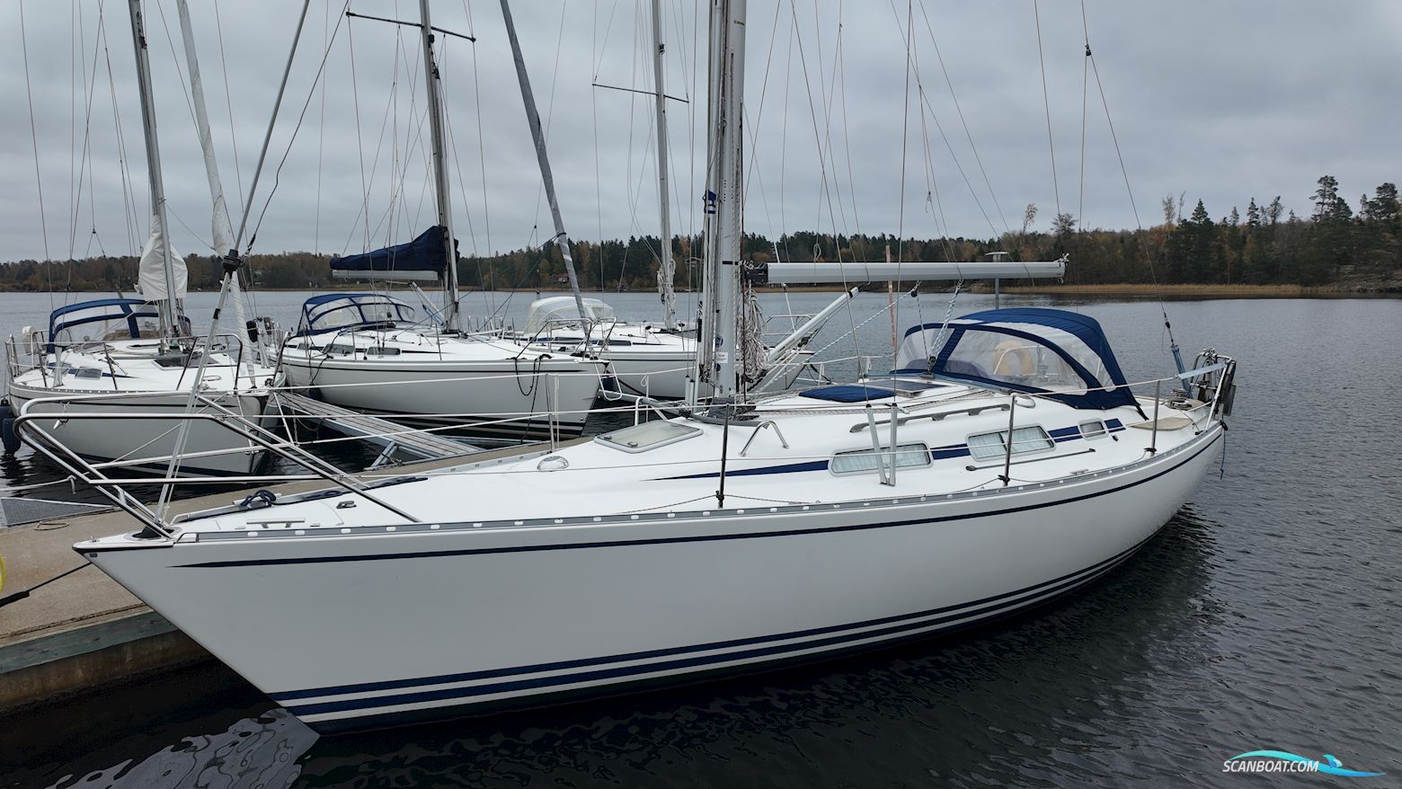 Linjett 33 Sejlbåd 2002, med Yanmar 3GM30 motor, Sverige