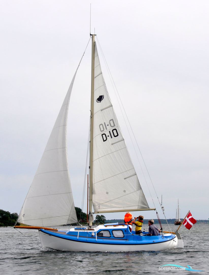 Lynæs Senior Sejlbåd 1968, med Vire 7 motor, Danmark