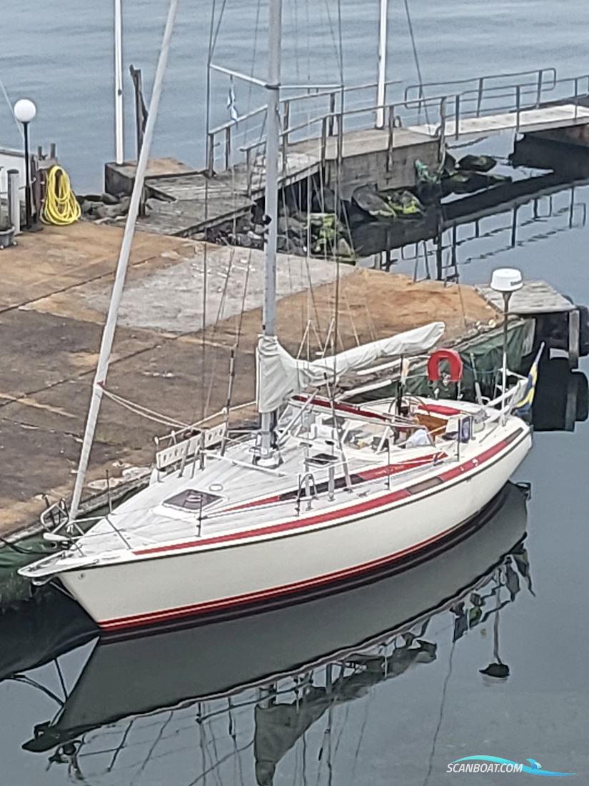 Maxi 108 Sejlbåd 1986, med VP Md 22 motor, Sverige
