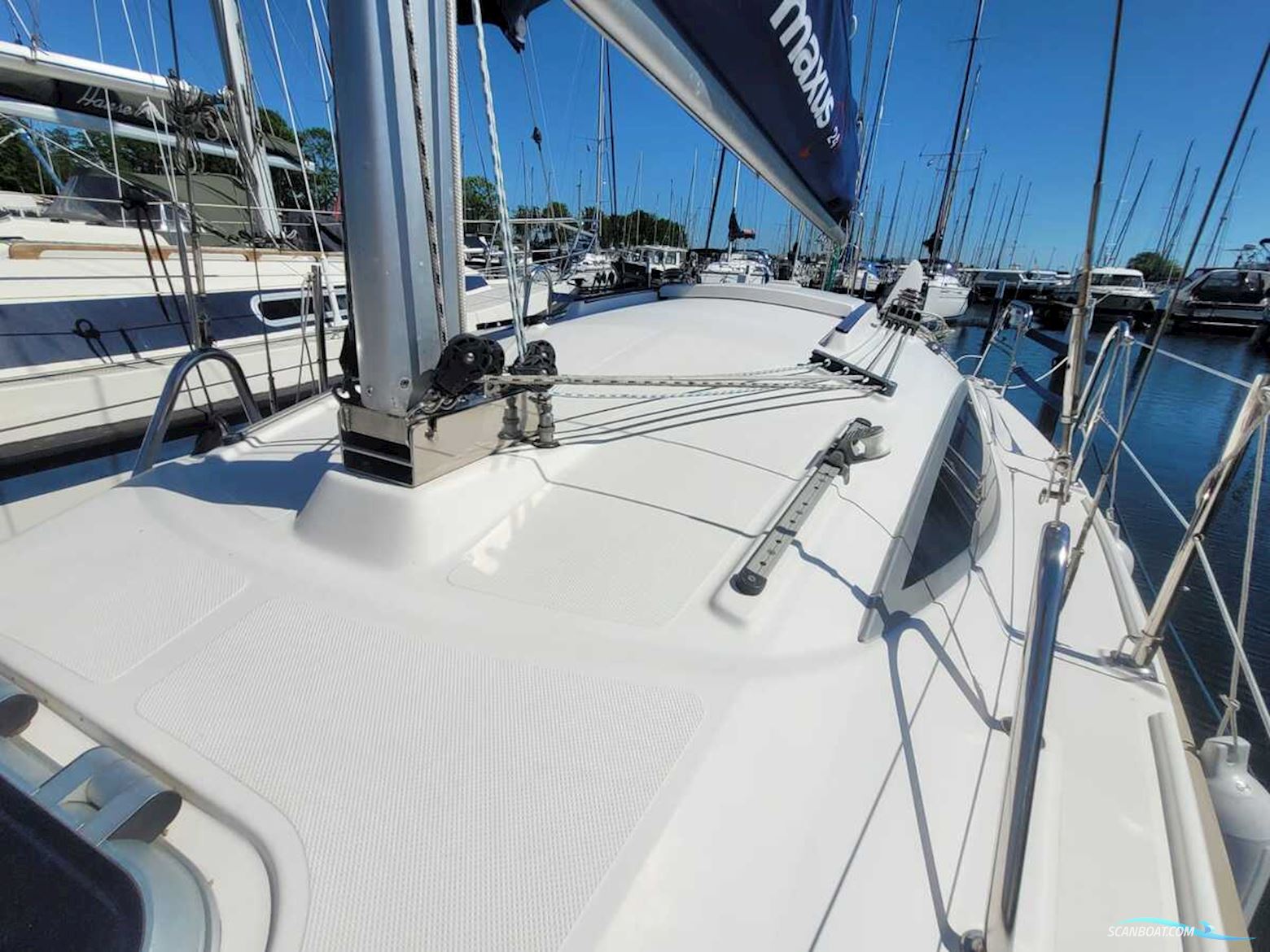 Maxus 24