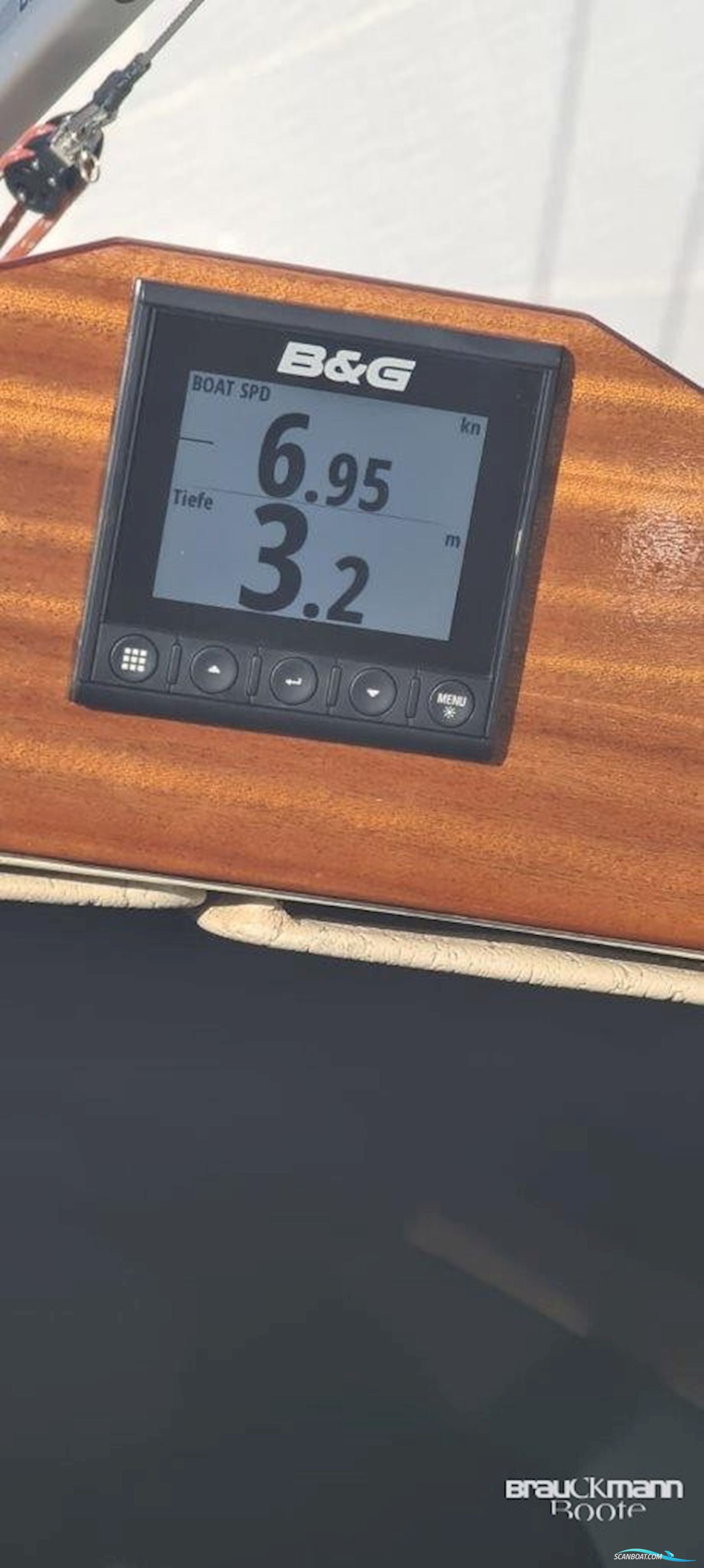 Monark International 806