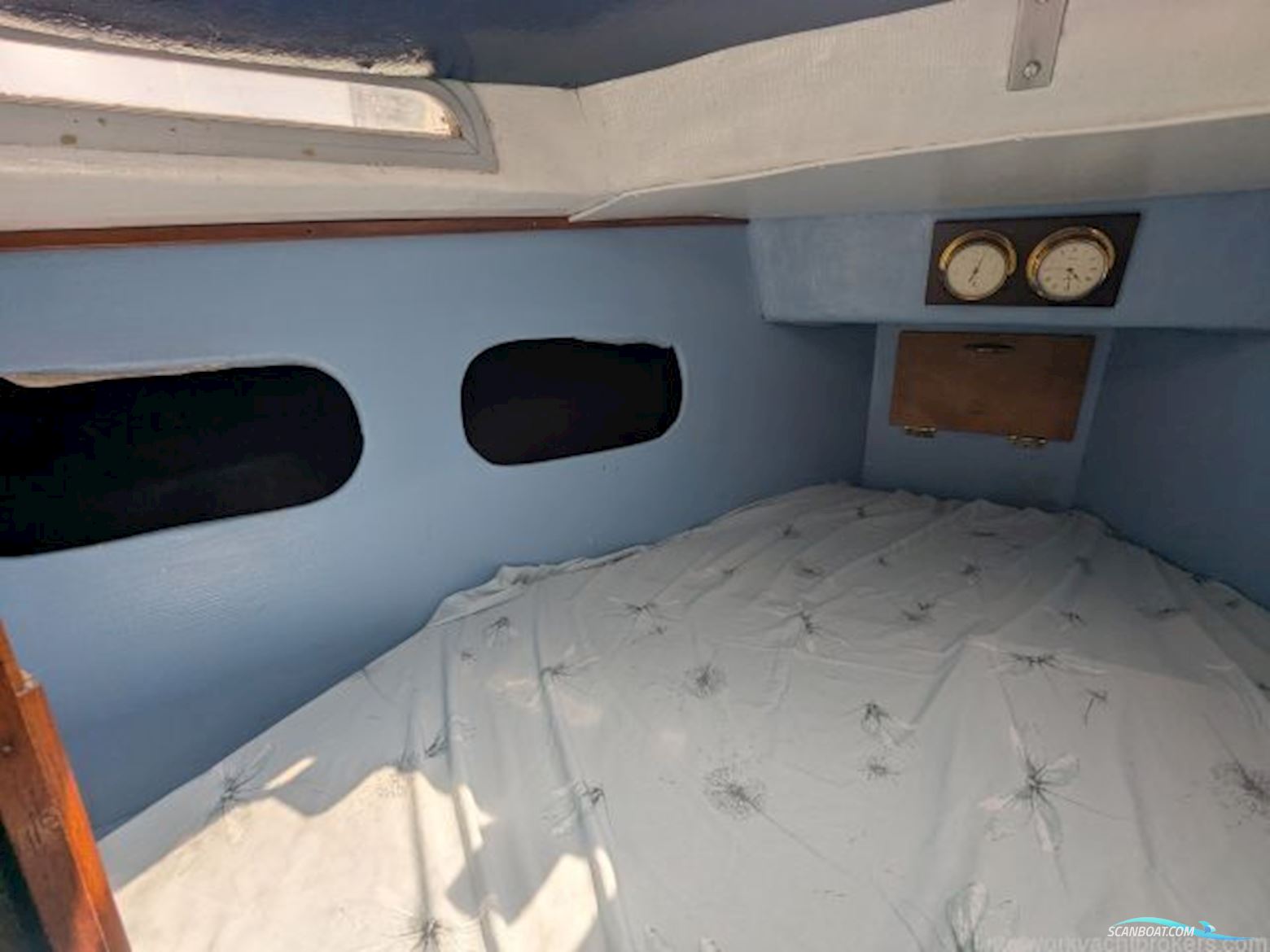 Moody 33 MK I Centre Cockpit