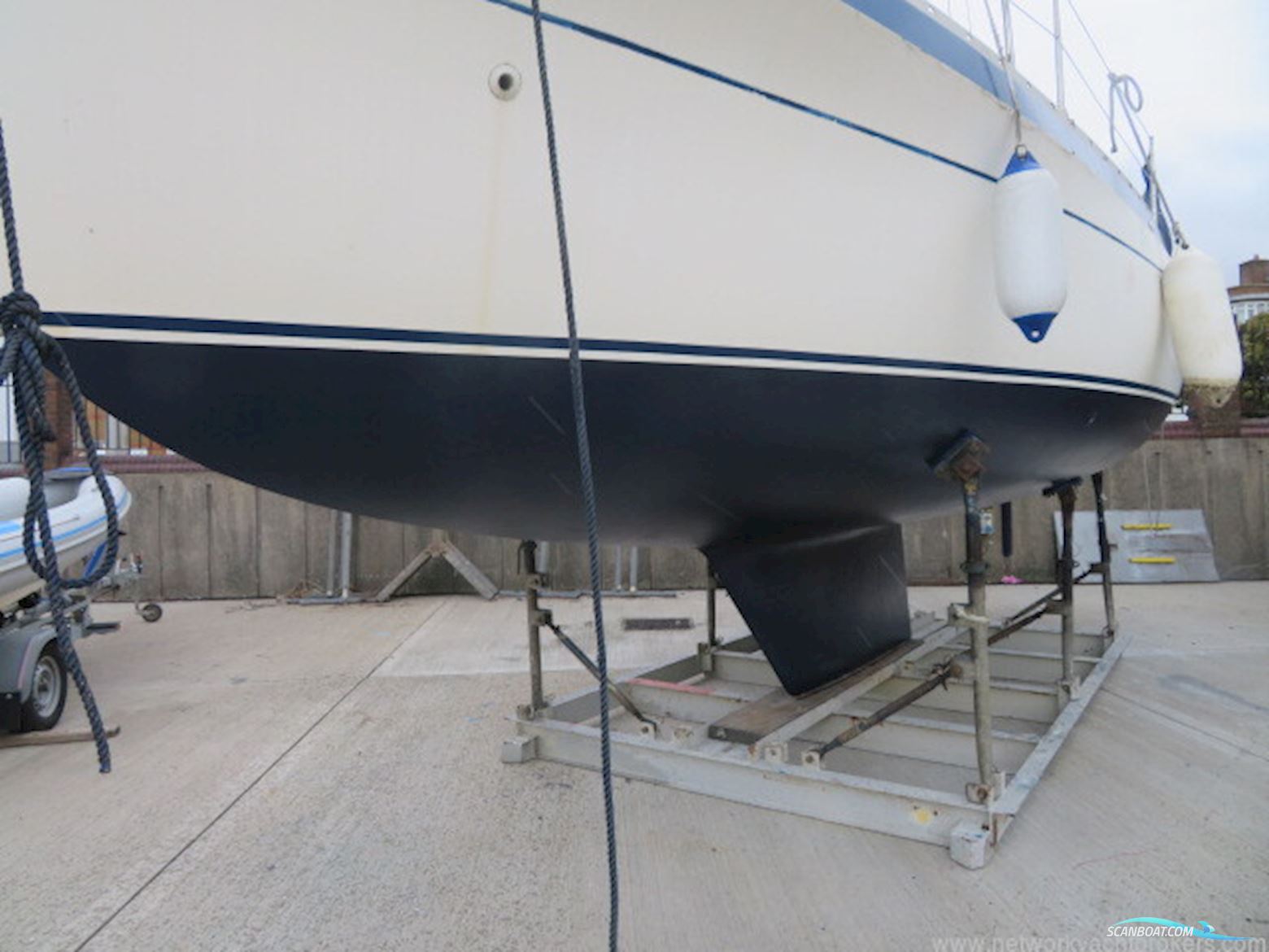 Moody 33 MK I Centre Cockpit