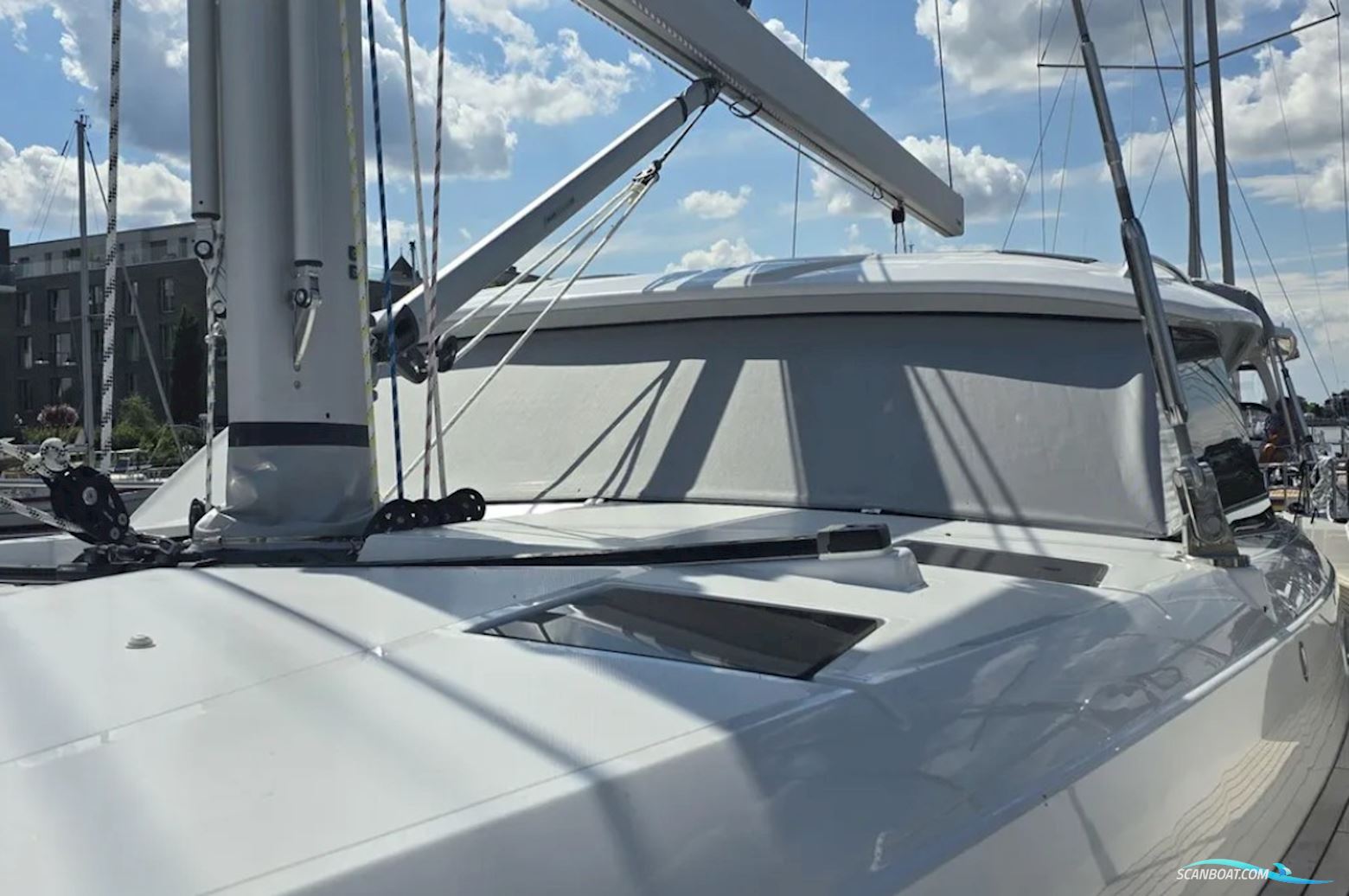 Moody 54 DS - Decksaloon