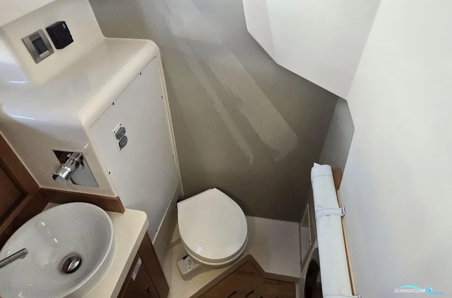 Moody 54 DS - Decksaloon