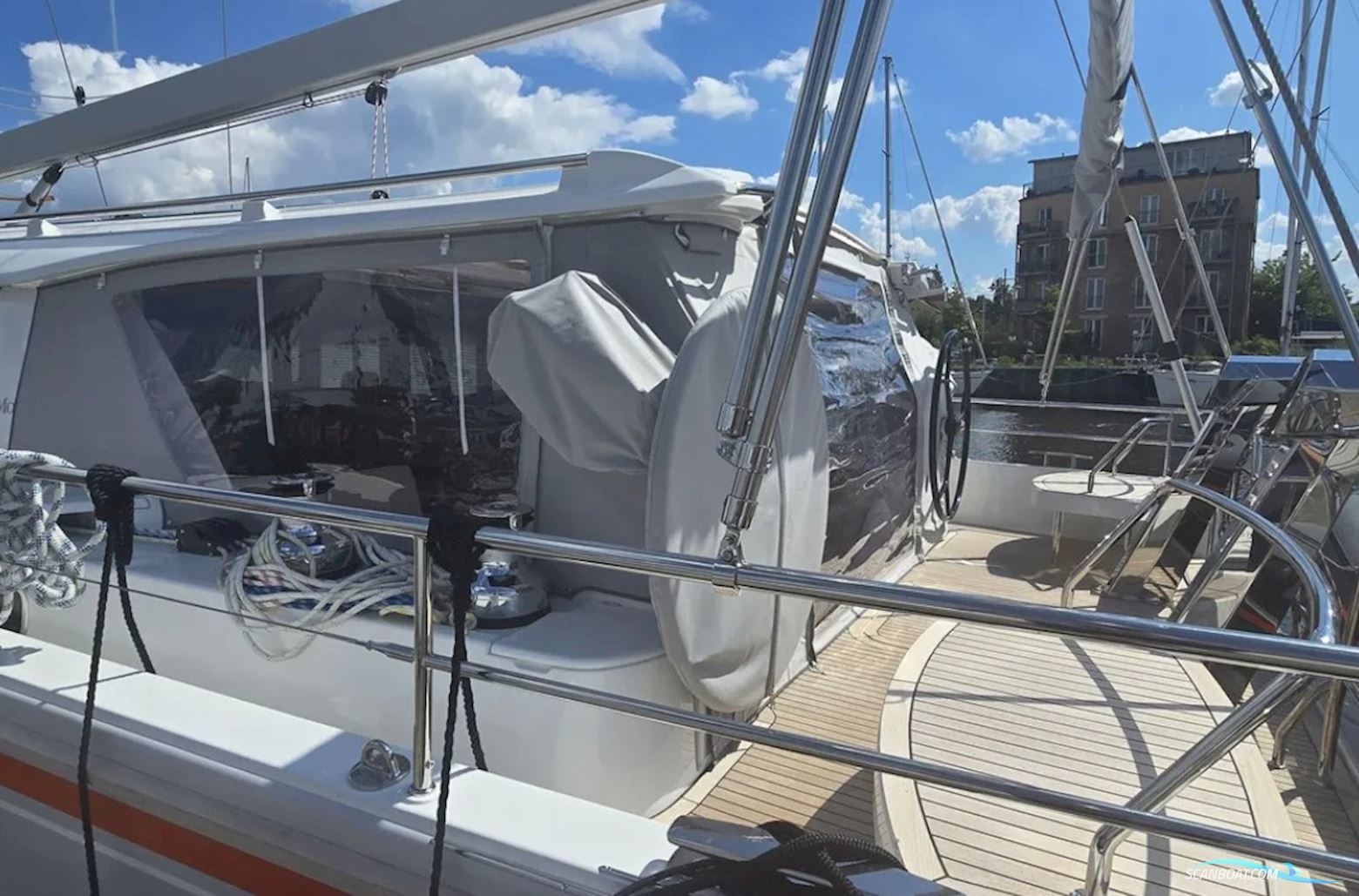 Moody 54 DS - Decksaloon