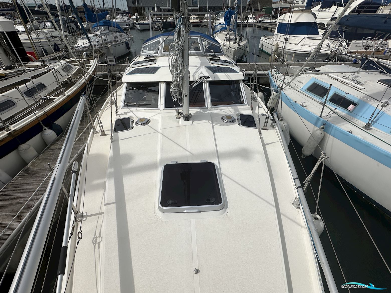 Moody Eclipse 33