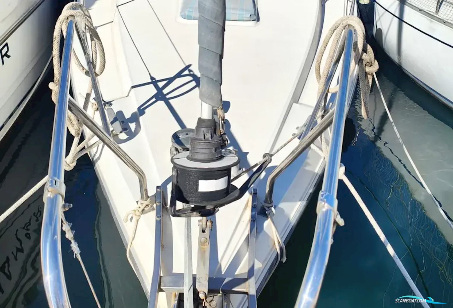Moody Eclipse 33