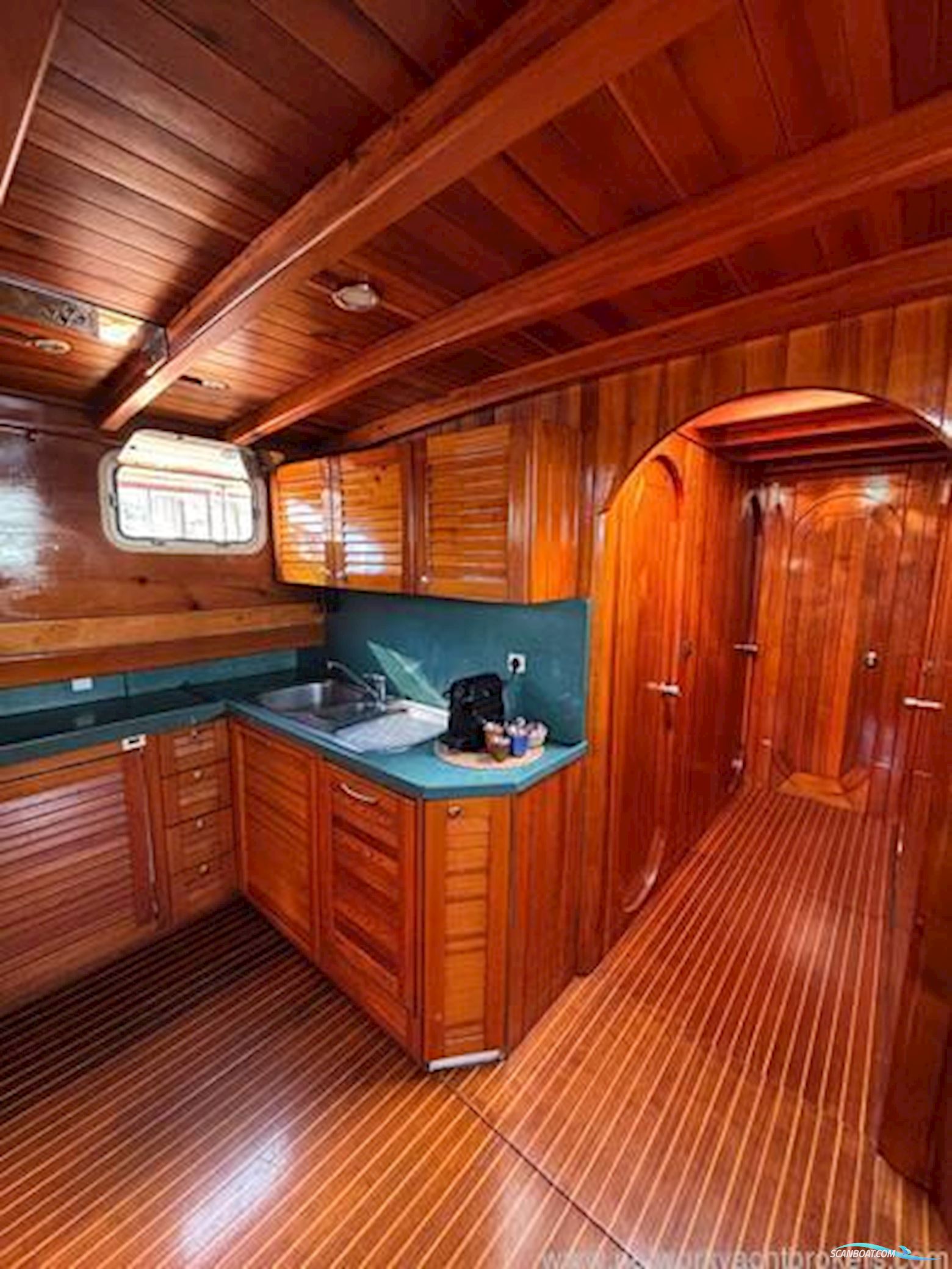 Motor Sailor / Goulet