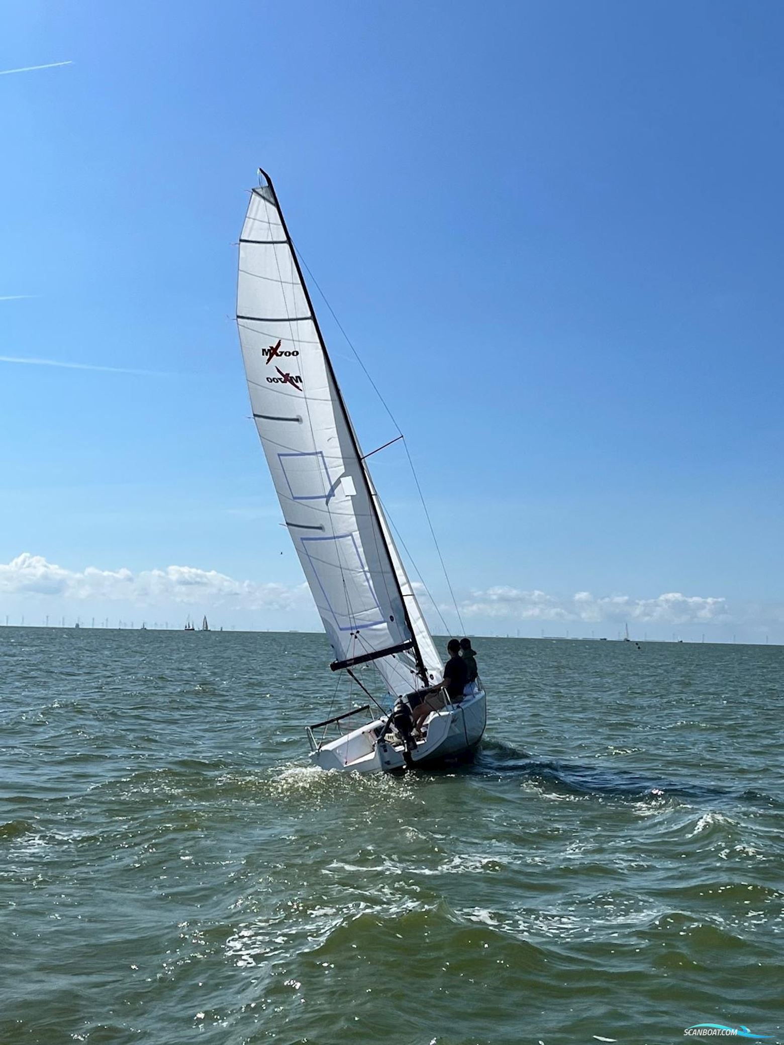 MX 700