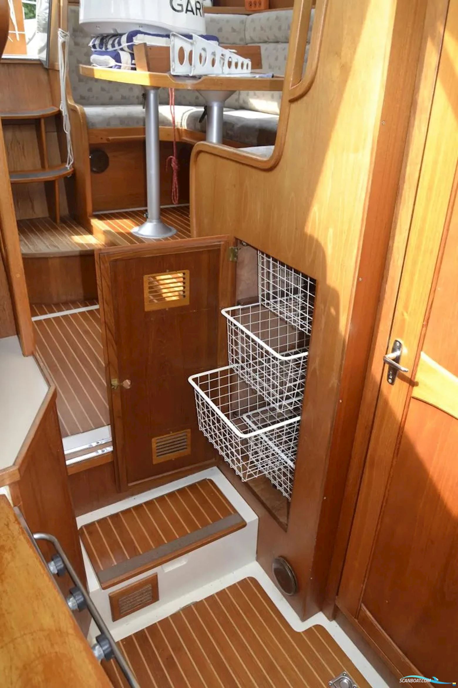 Nauticat 32