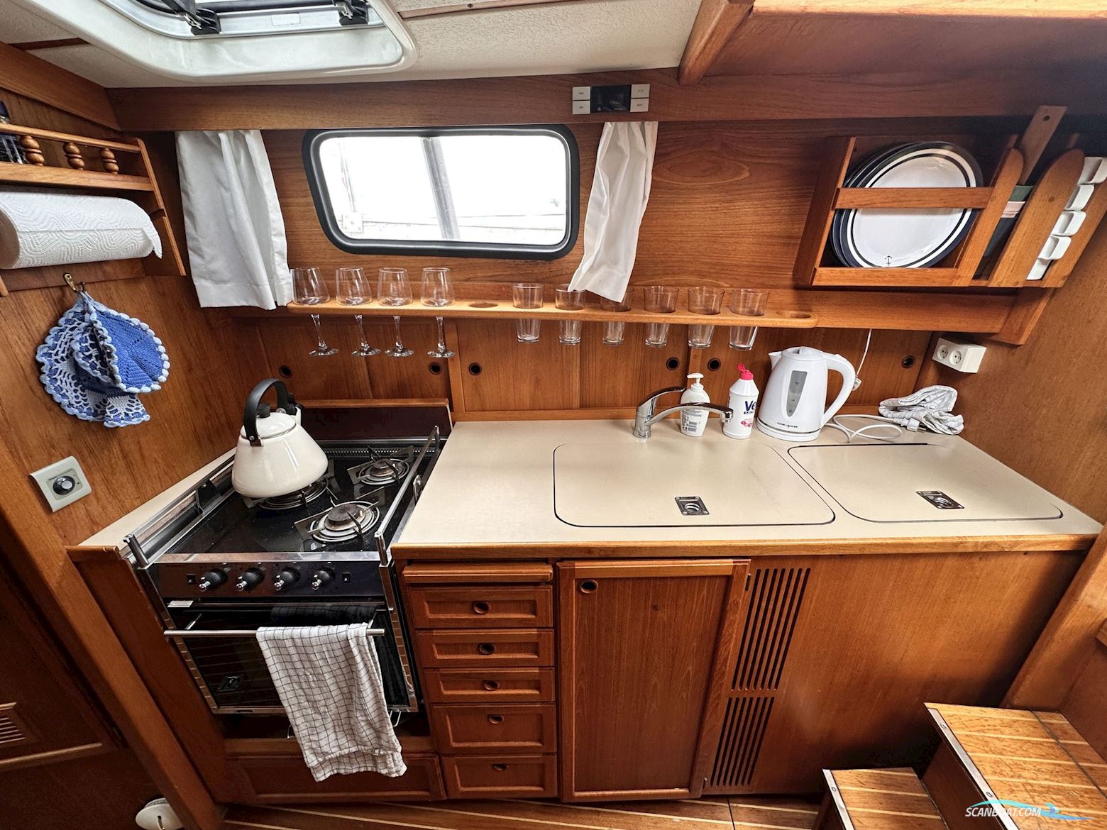 Nauticat 33