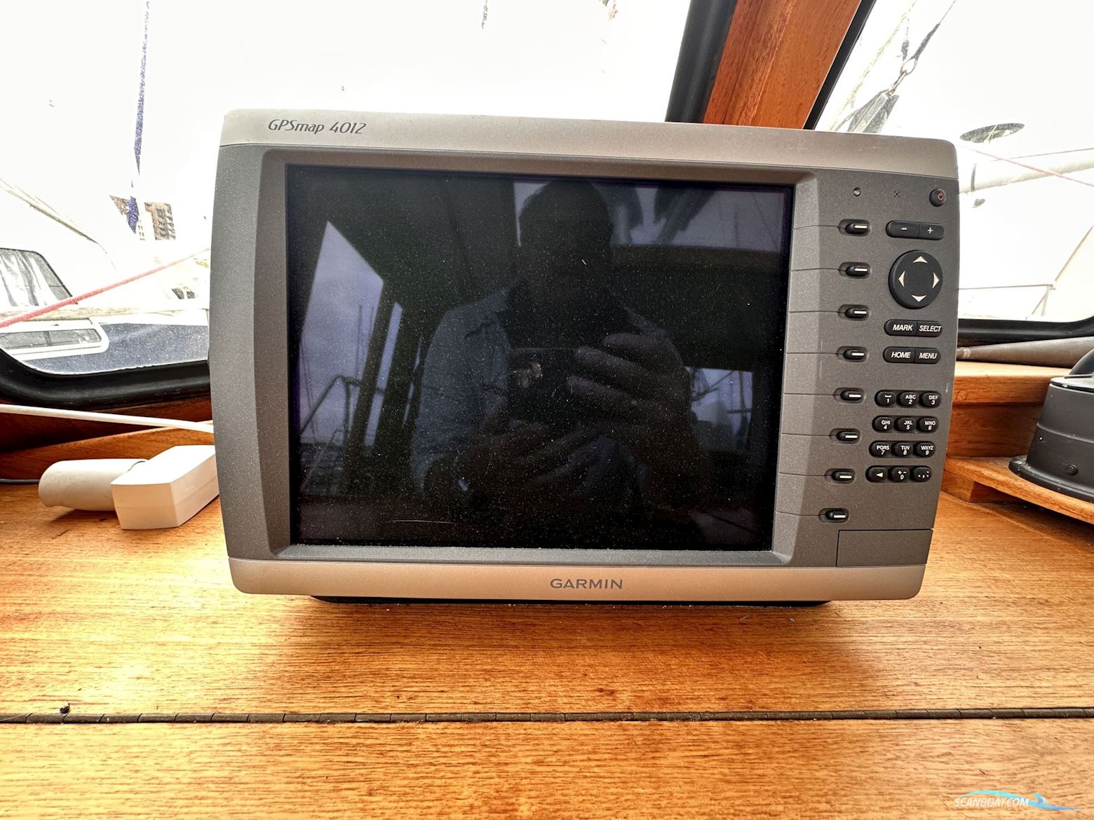 Nauticat 33