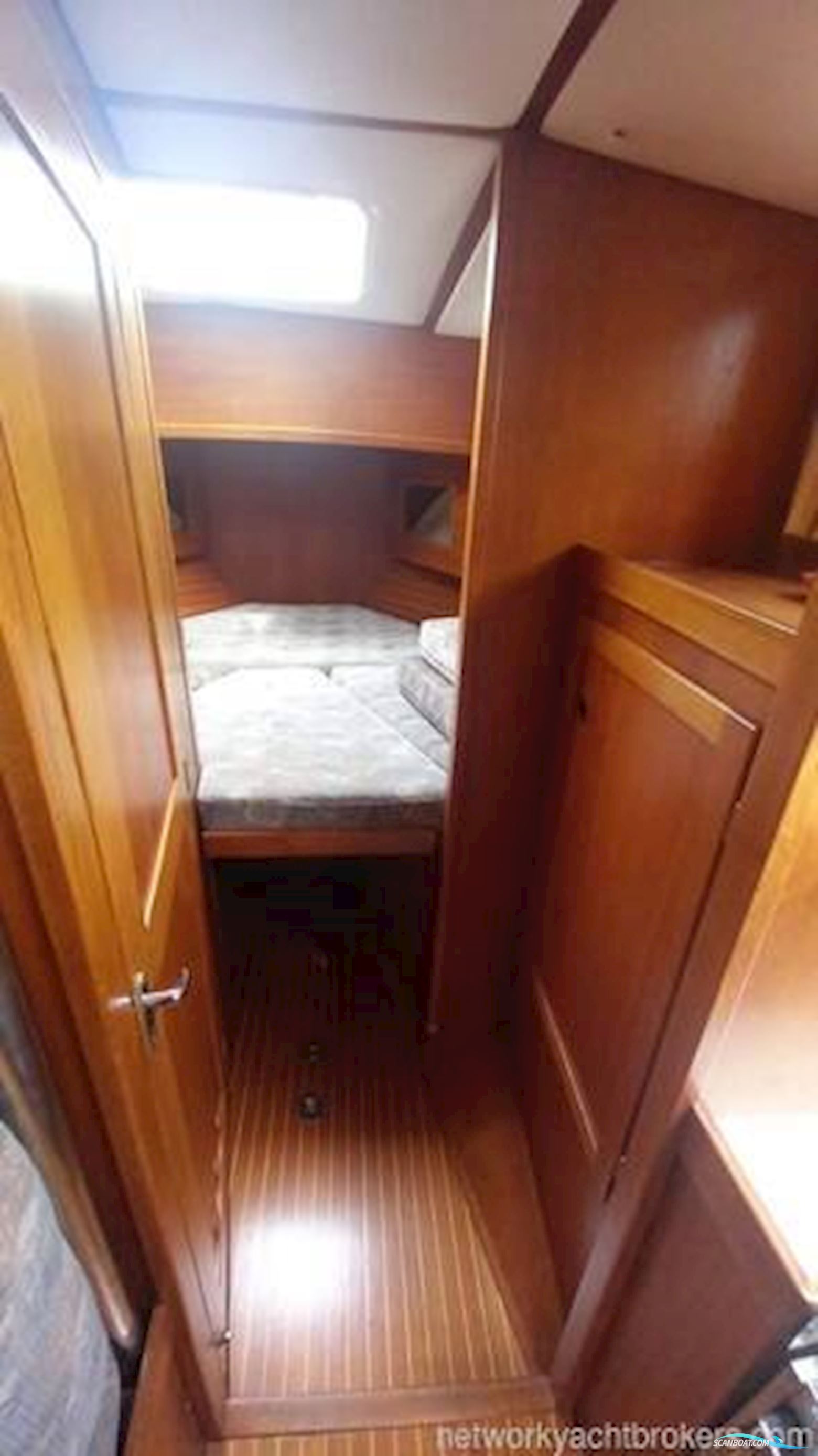 Nauticat 33