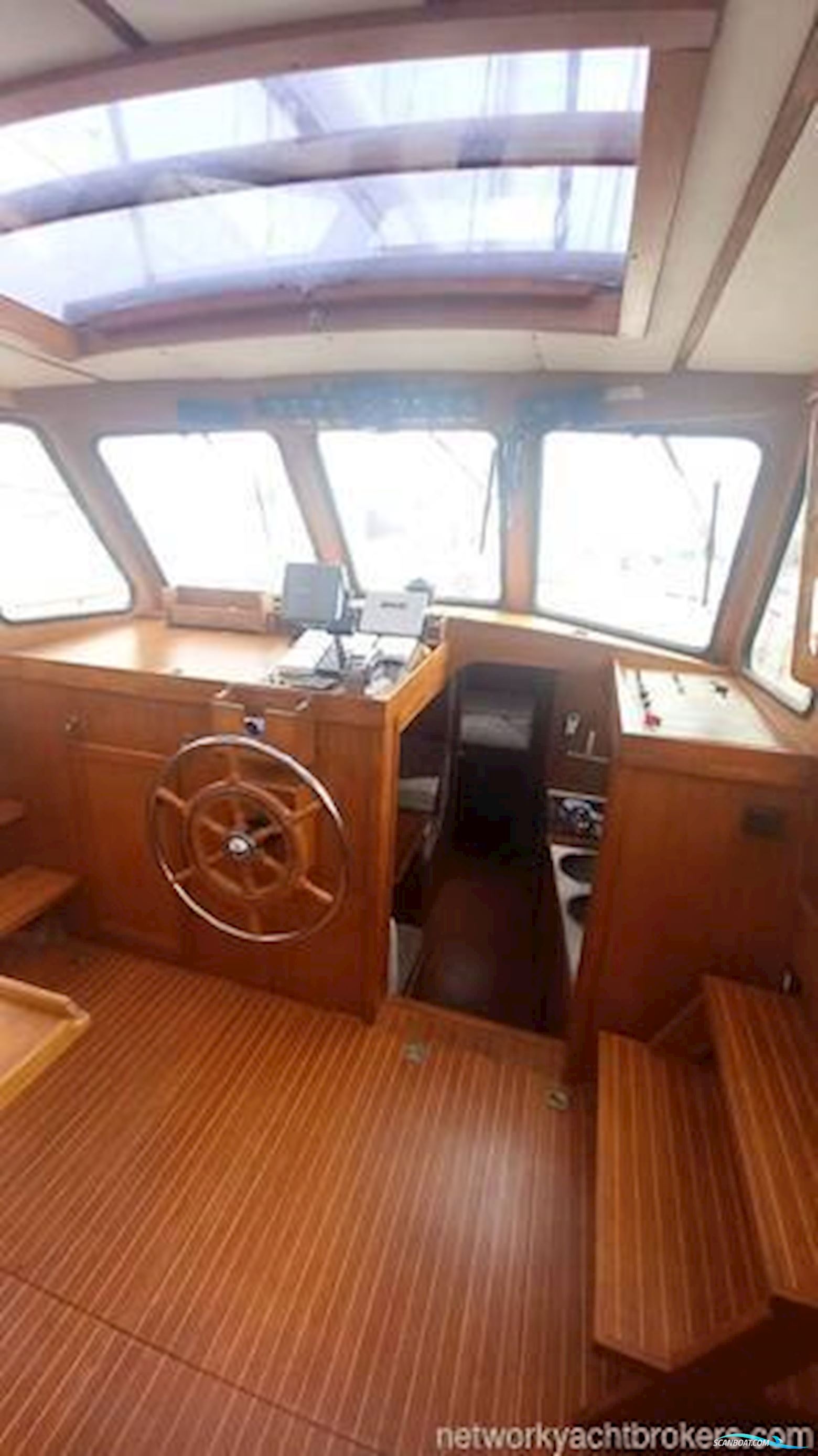 Nauticat 33