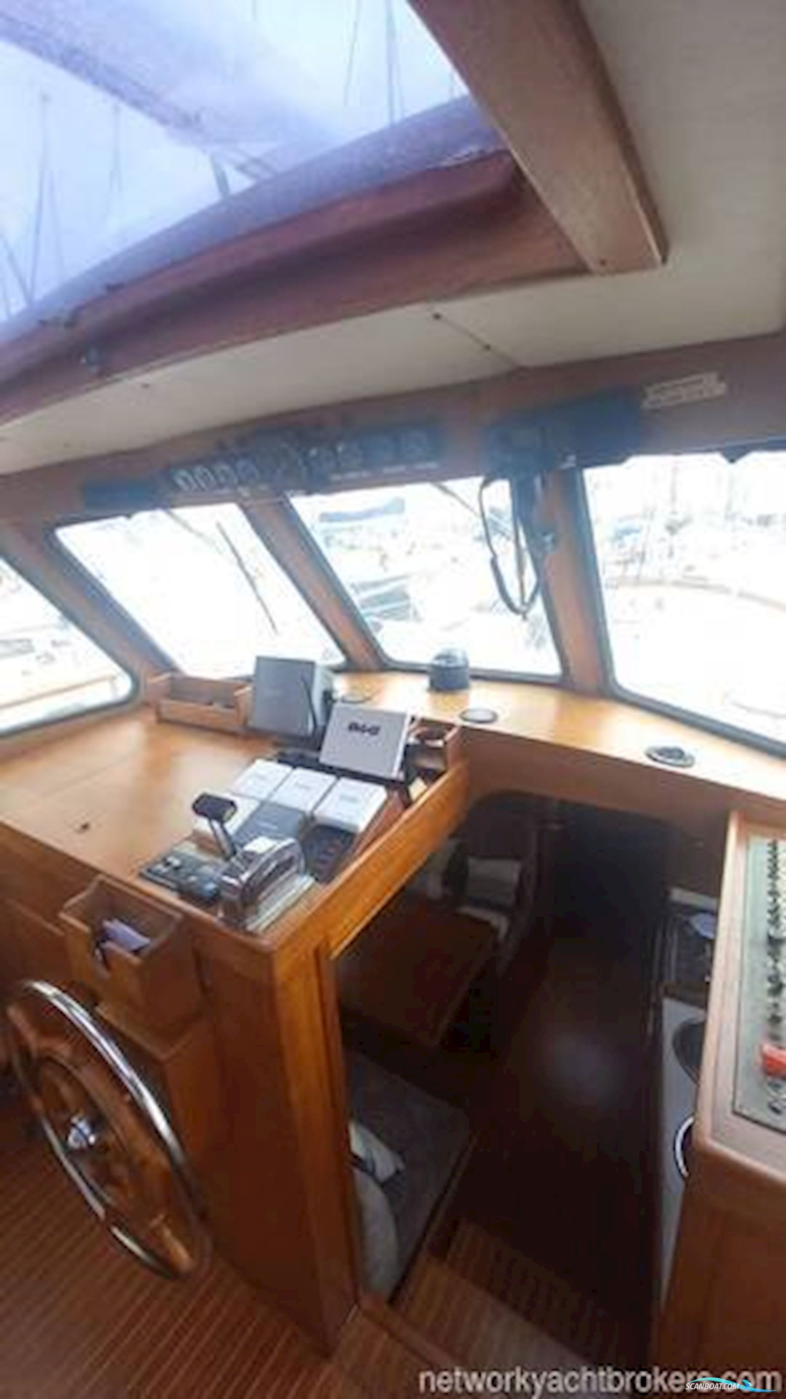 Nauticat 33