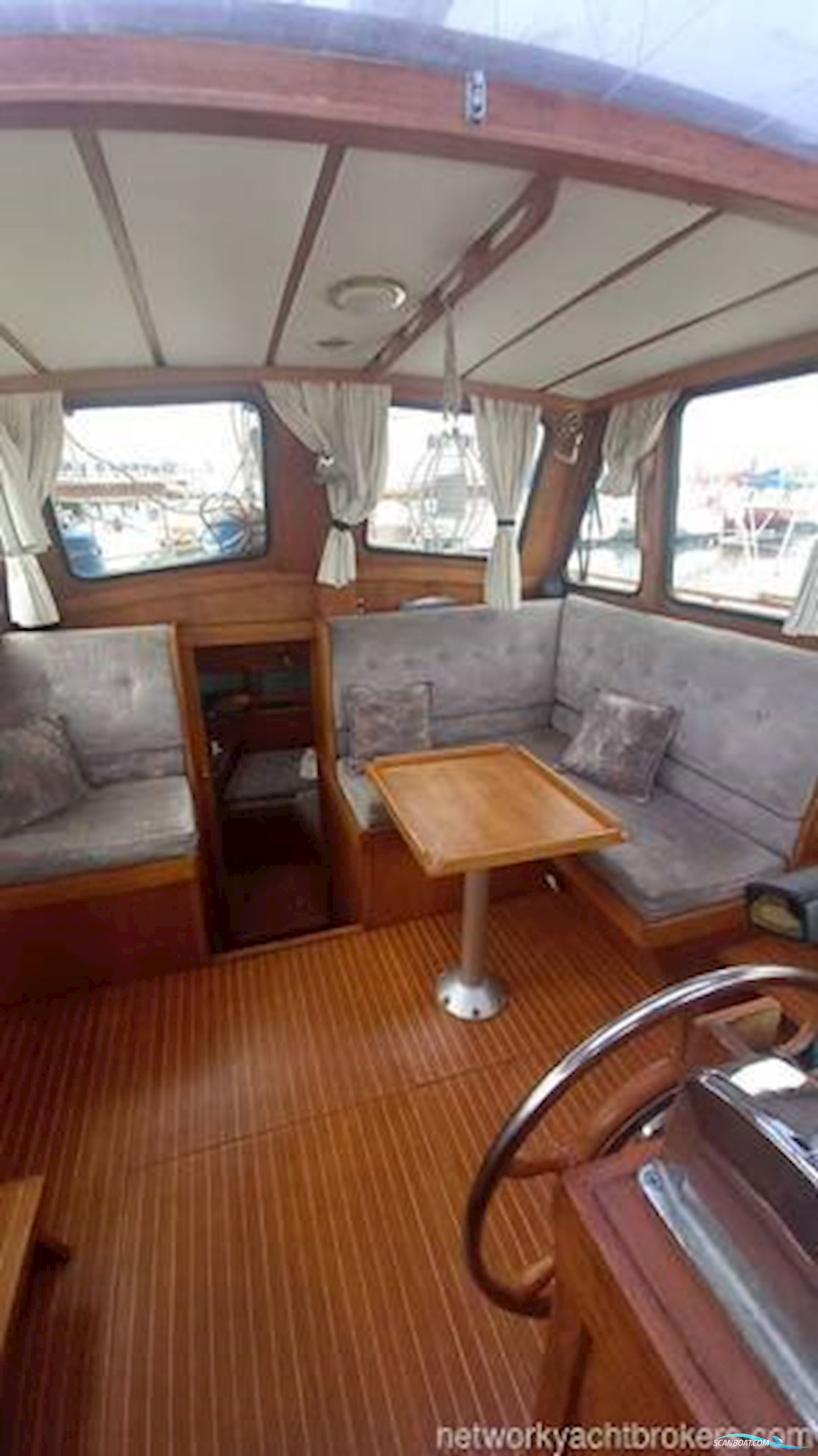 Nauticat 33