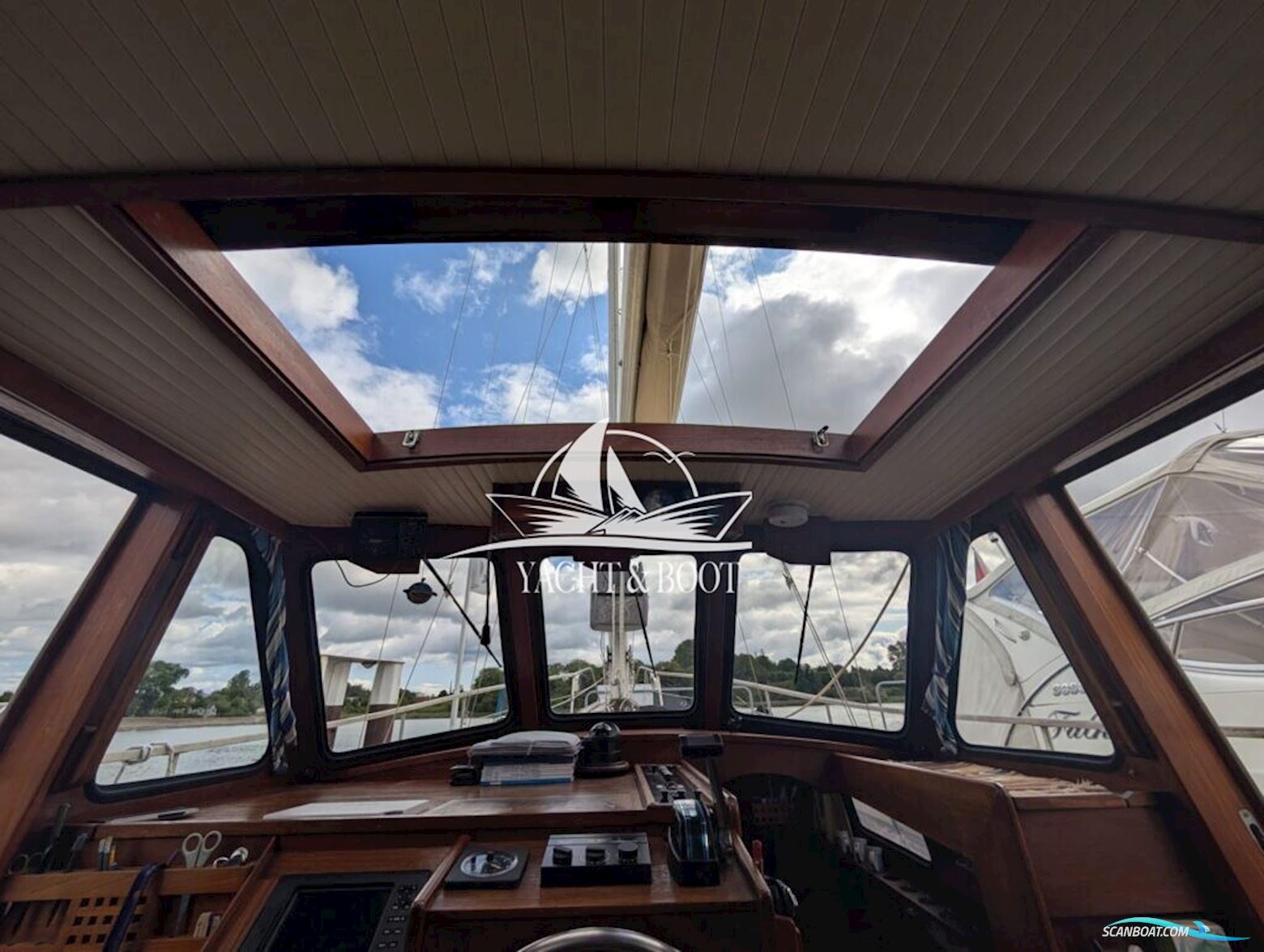 Nauticat 33