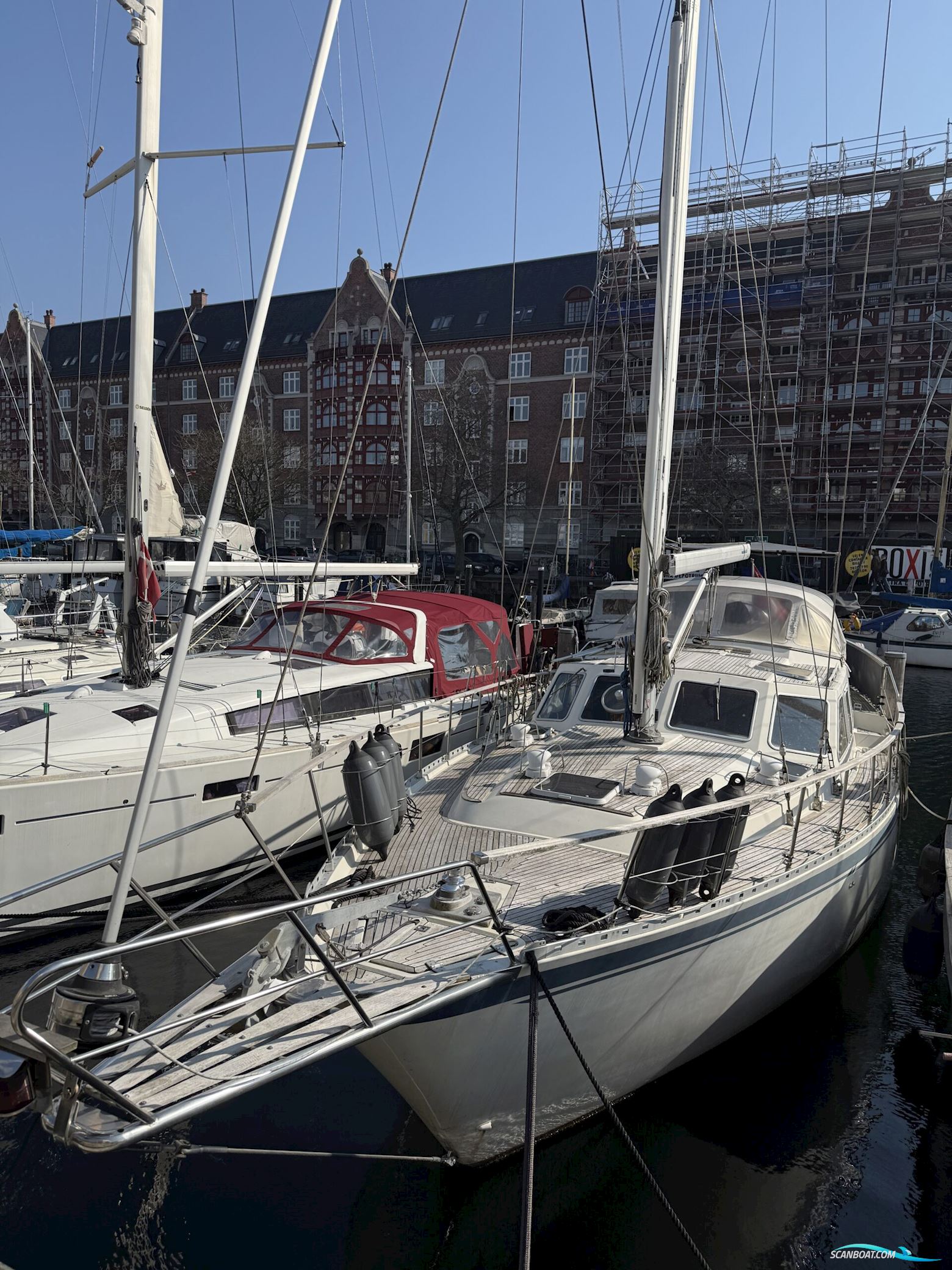Nauticat 43 med mulig havneplads
