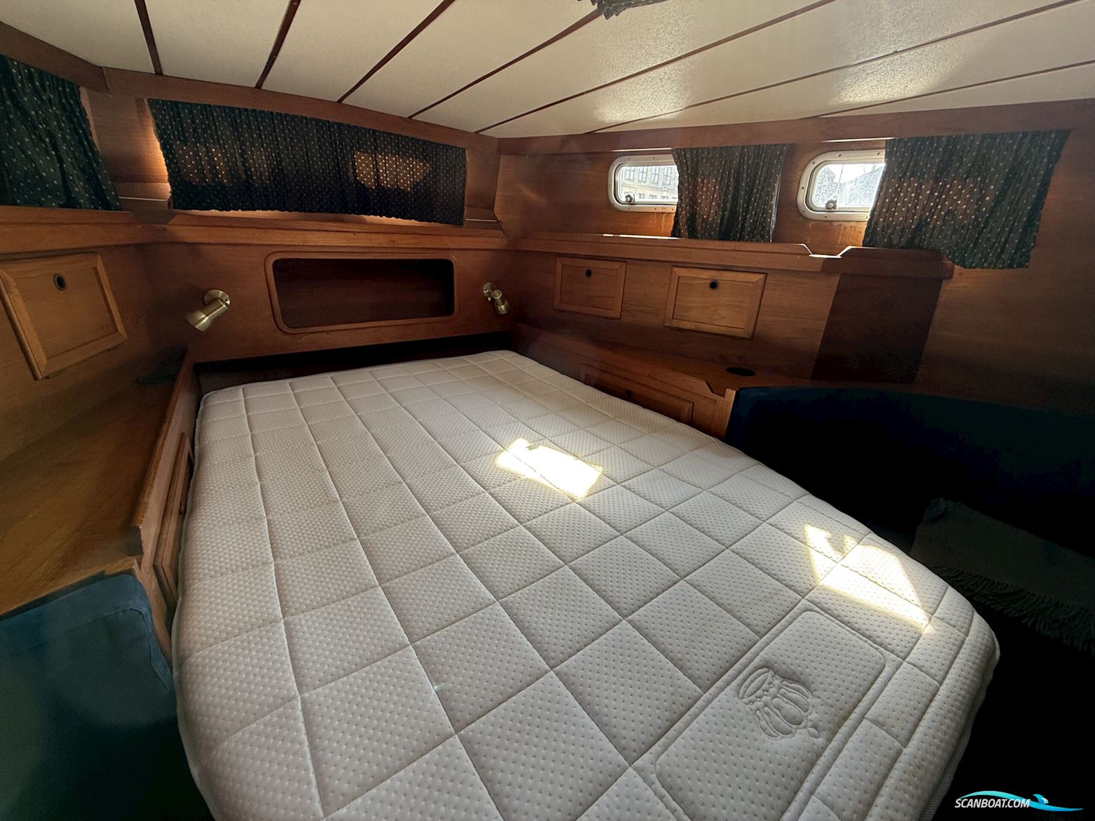 Nauticat 43 med mulig havneplads