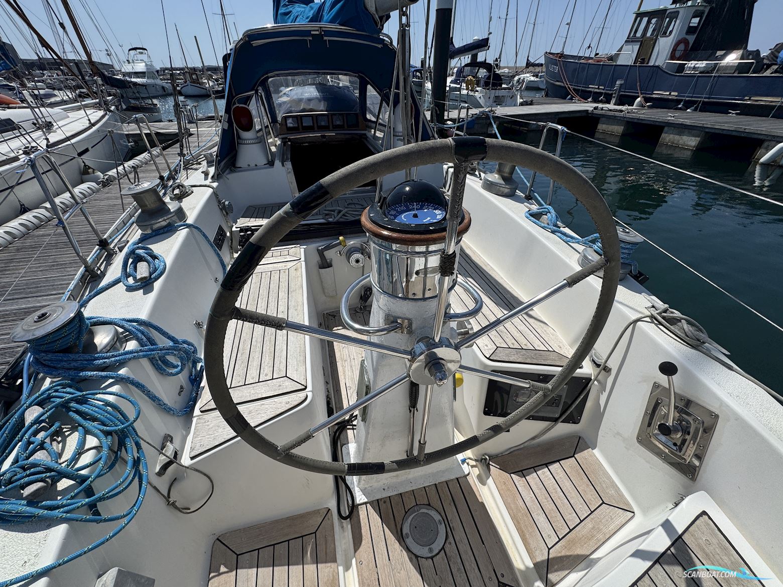 Nautor Swan 38