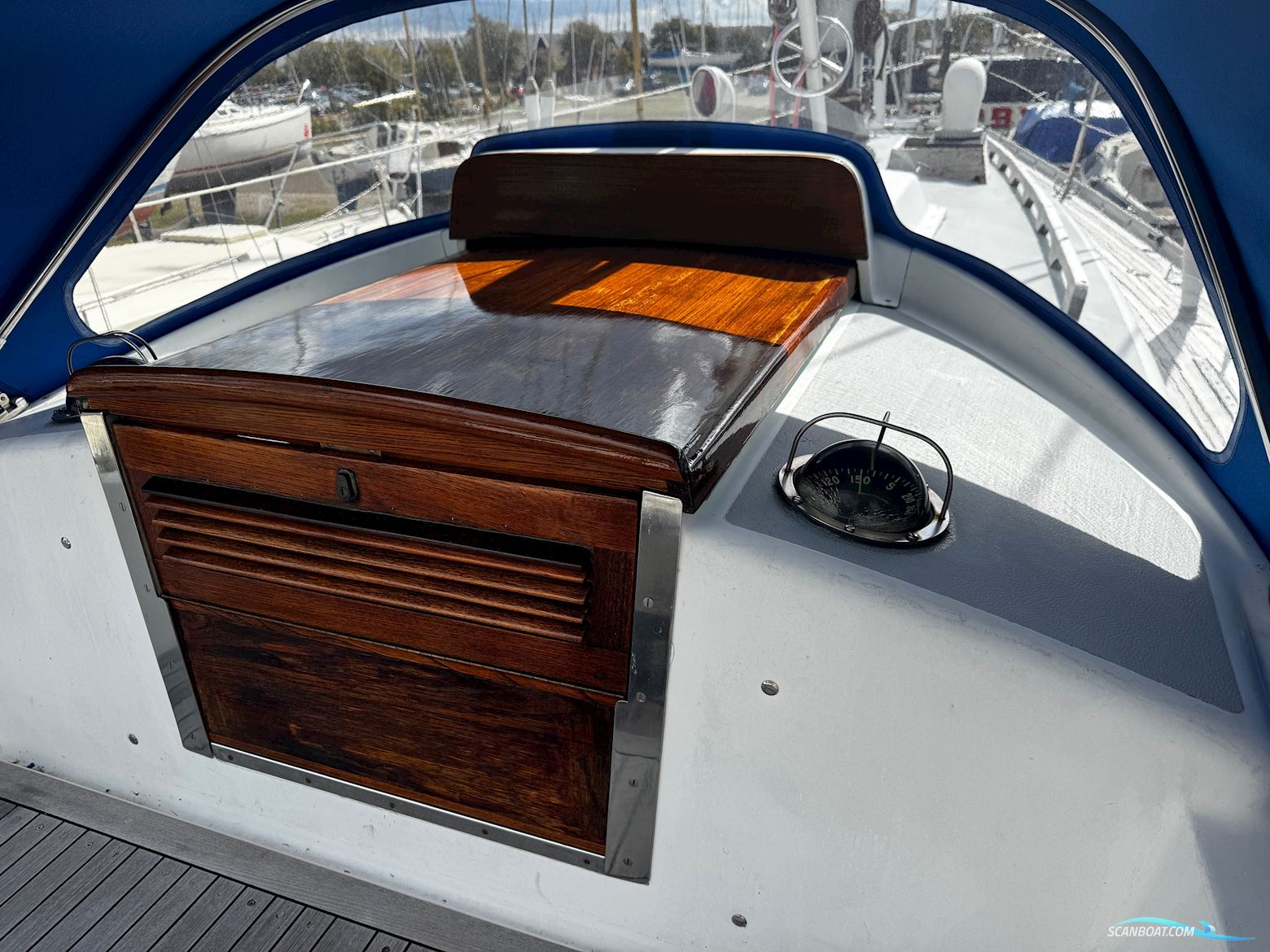 Nautors Swan 37