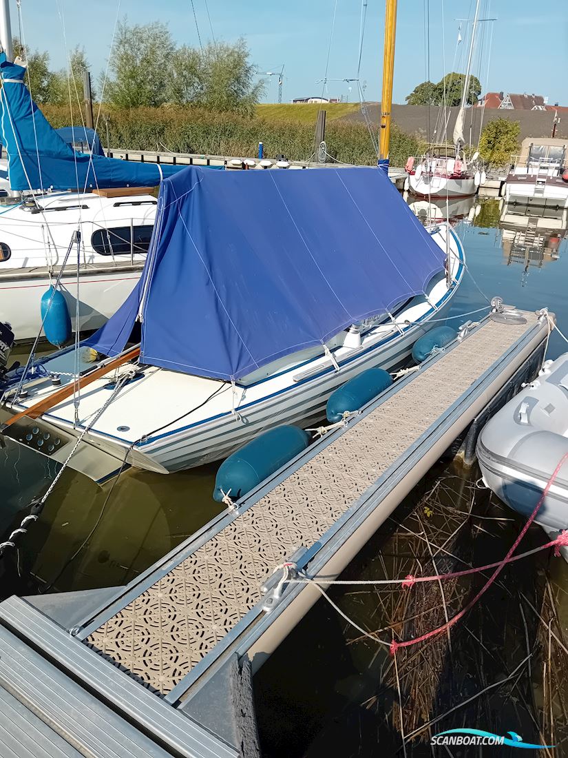 Nordisches Folkeboot Gfk Sejlbåd 1986, med Mercury motor, Tyskland