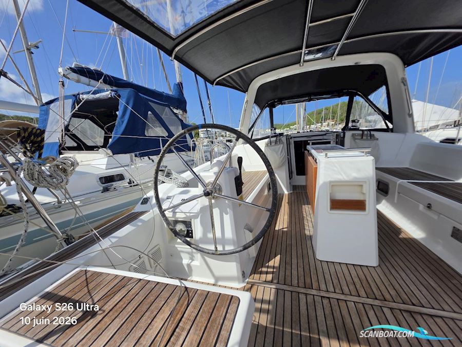 Oceanis 38