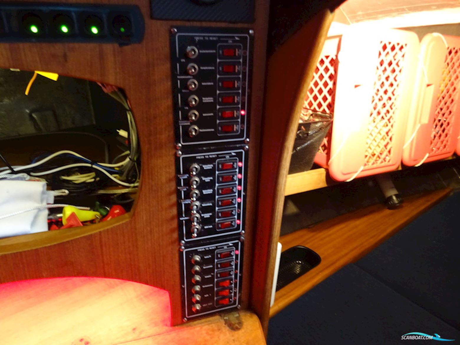 one Tonner Judel & Vrolijk