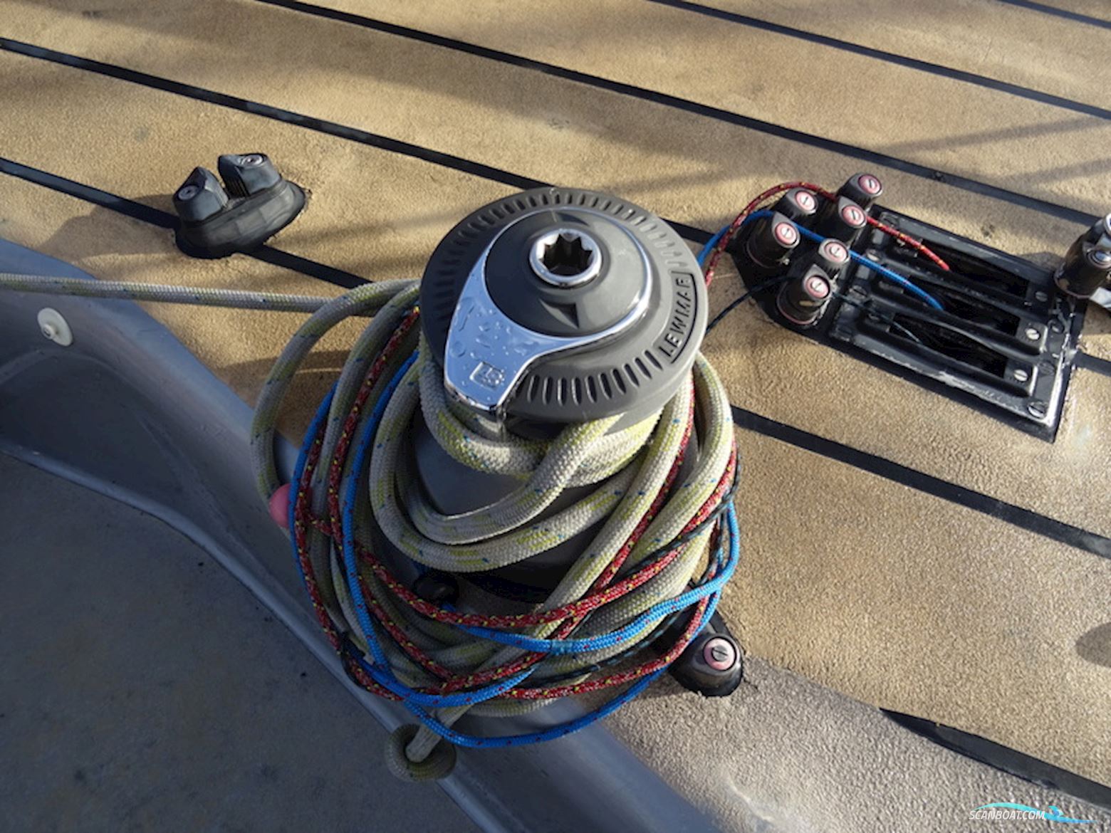 one Tonner Judel & Vrolijk