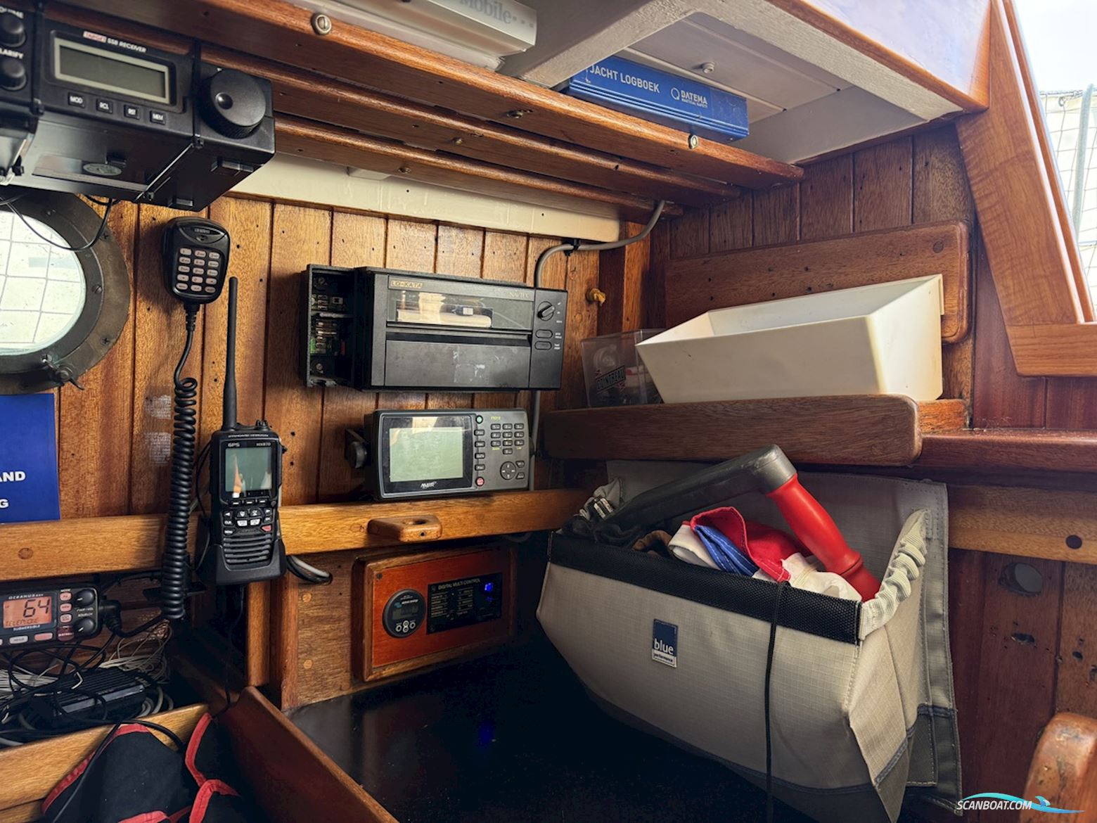 Orca 38