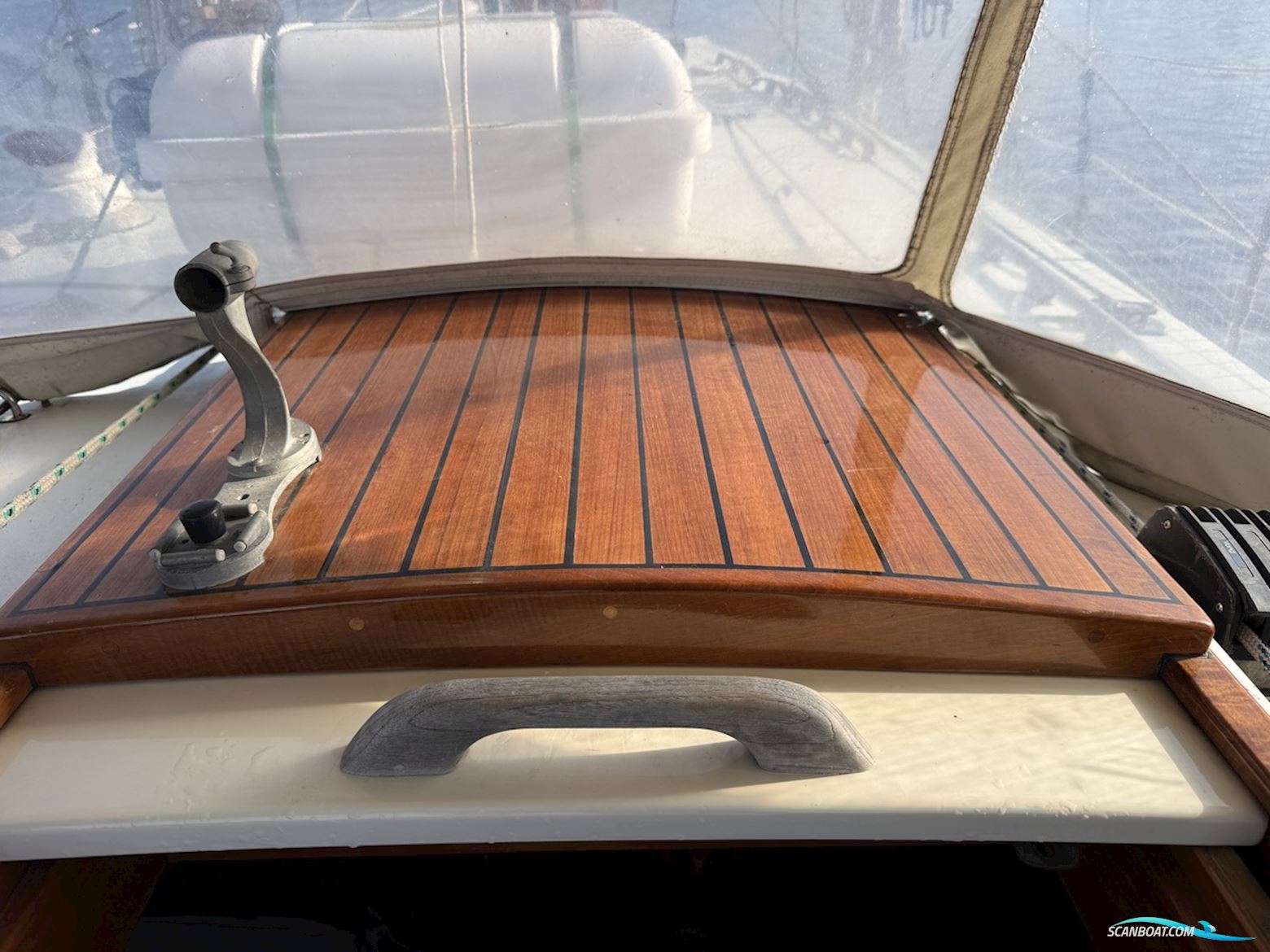 Orca 38