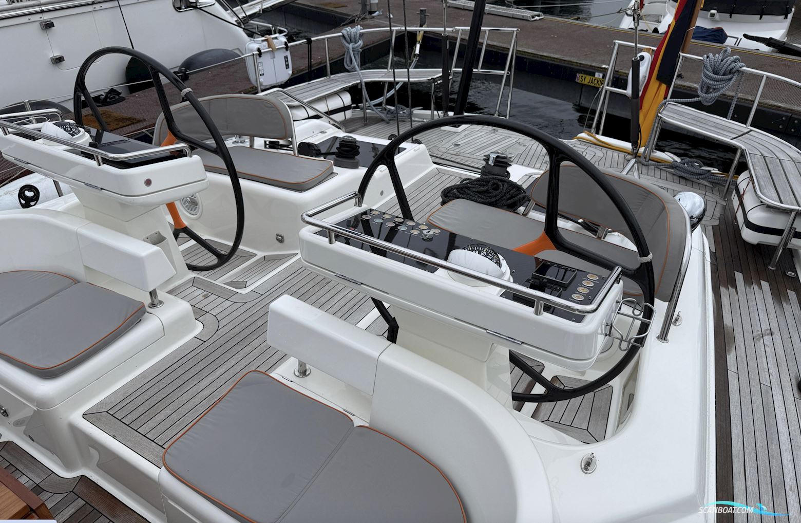 Oyster 655