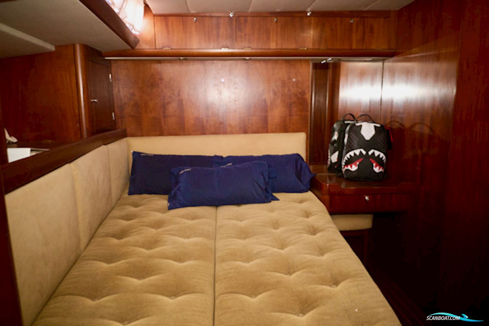 Oyster 80 Deck Saloon