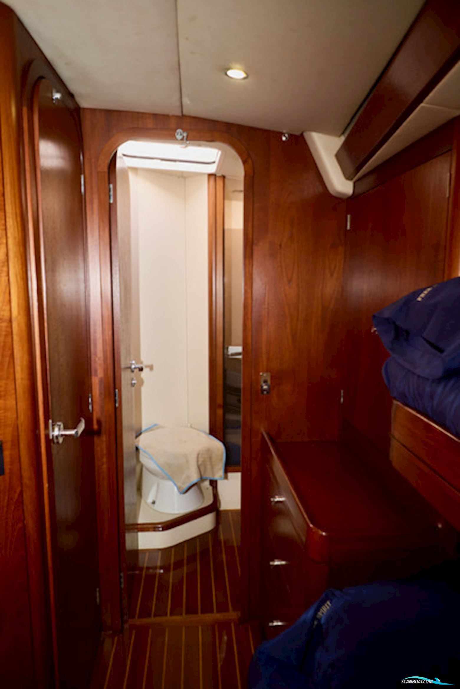 Oyster 80 Deck Saloon