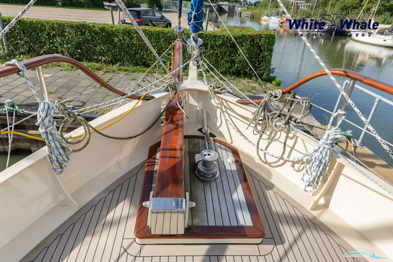 Pieter Beeldsnijder Stagzeil Schoener Custom Built Refit