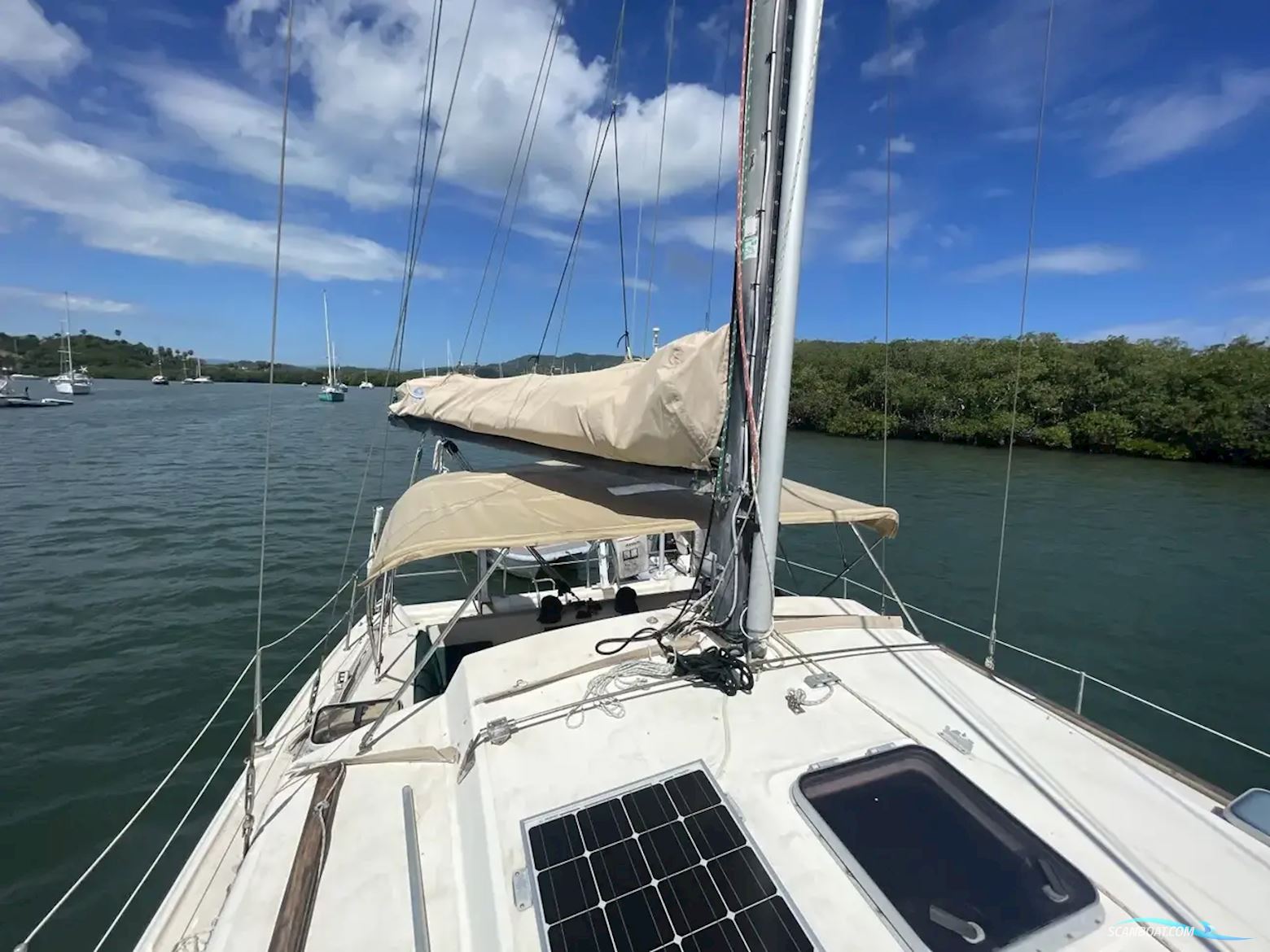 Prout Snowgoose 37