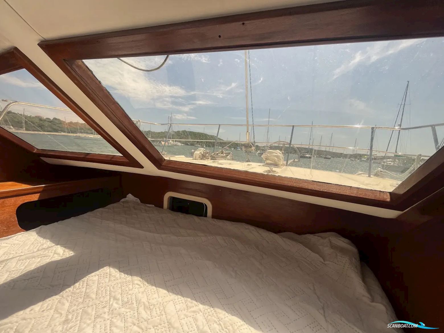 Prout Snowgoose 37