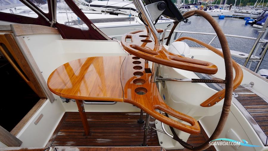 Regina 38
