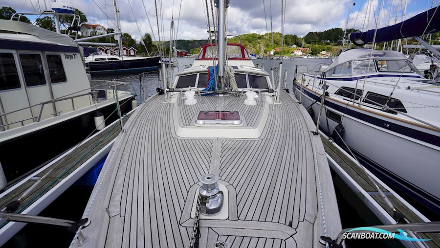 Regina 38