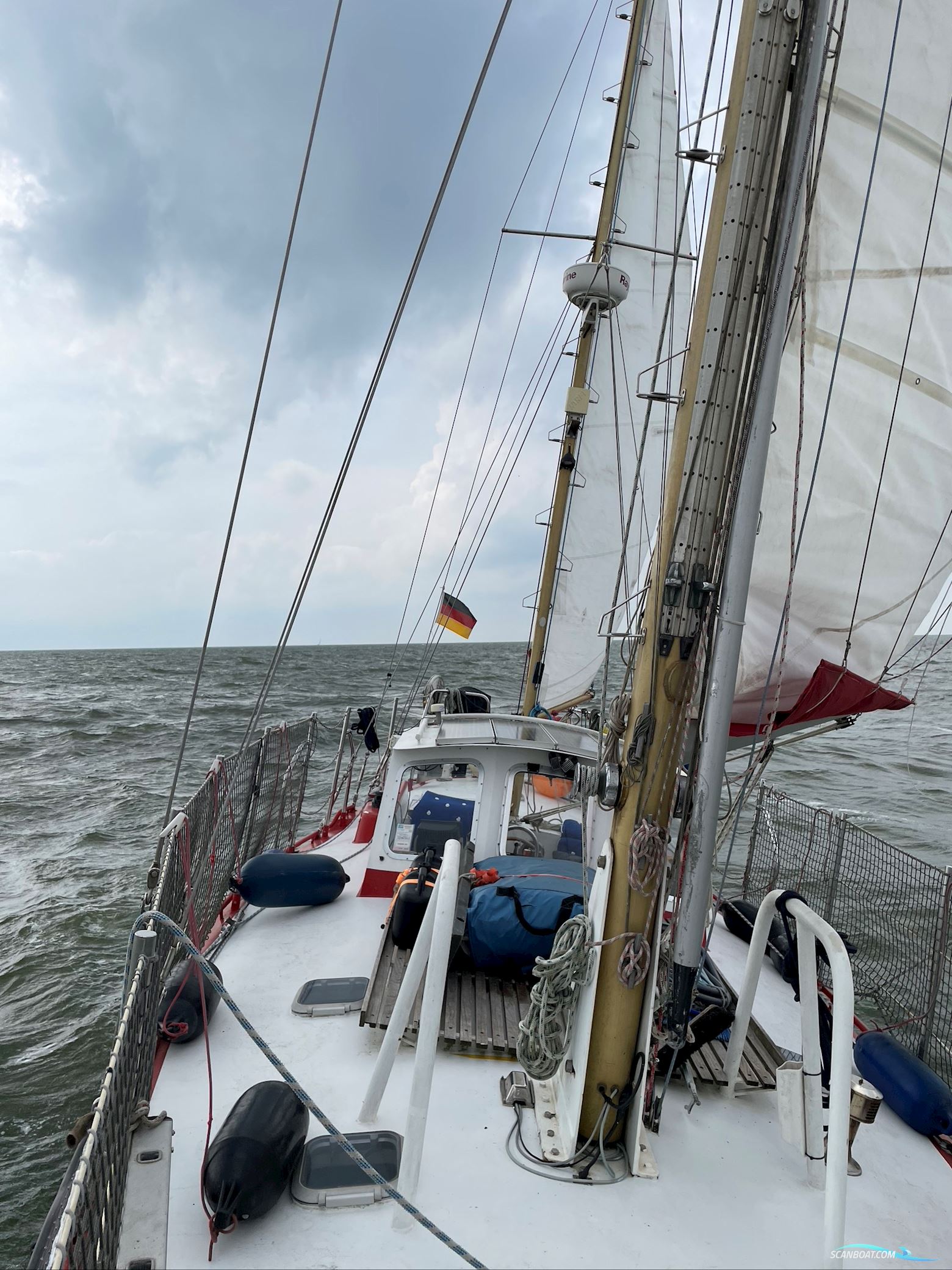 Robert Tucker Ketch R393