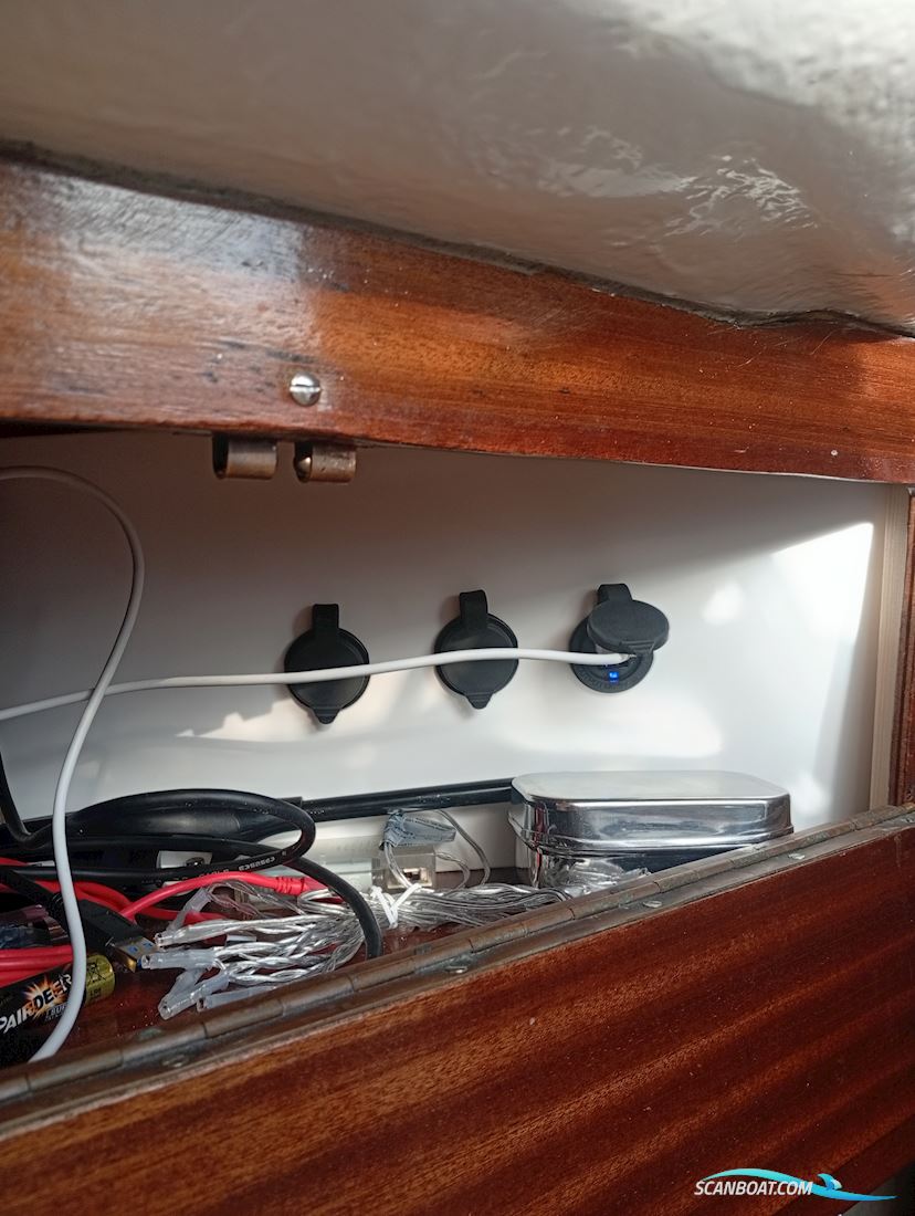 Safir 10