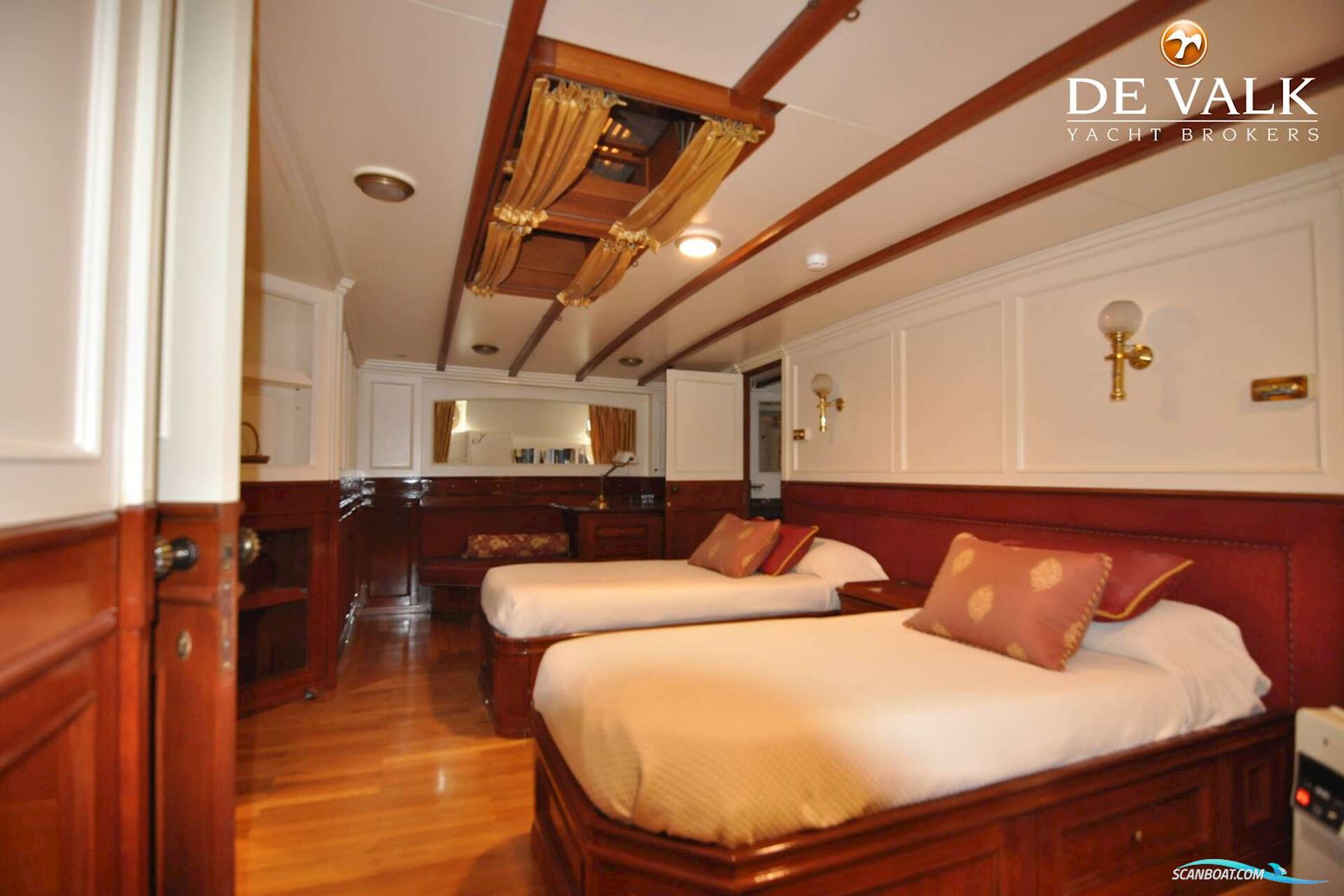 Schooner Classic Gaff