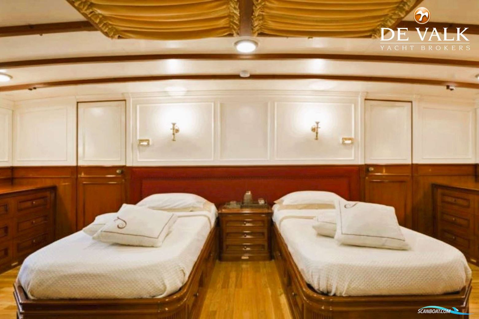 Schooner Classic Gaff